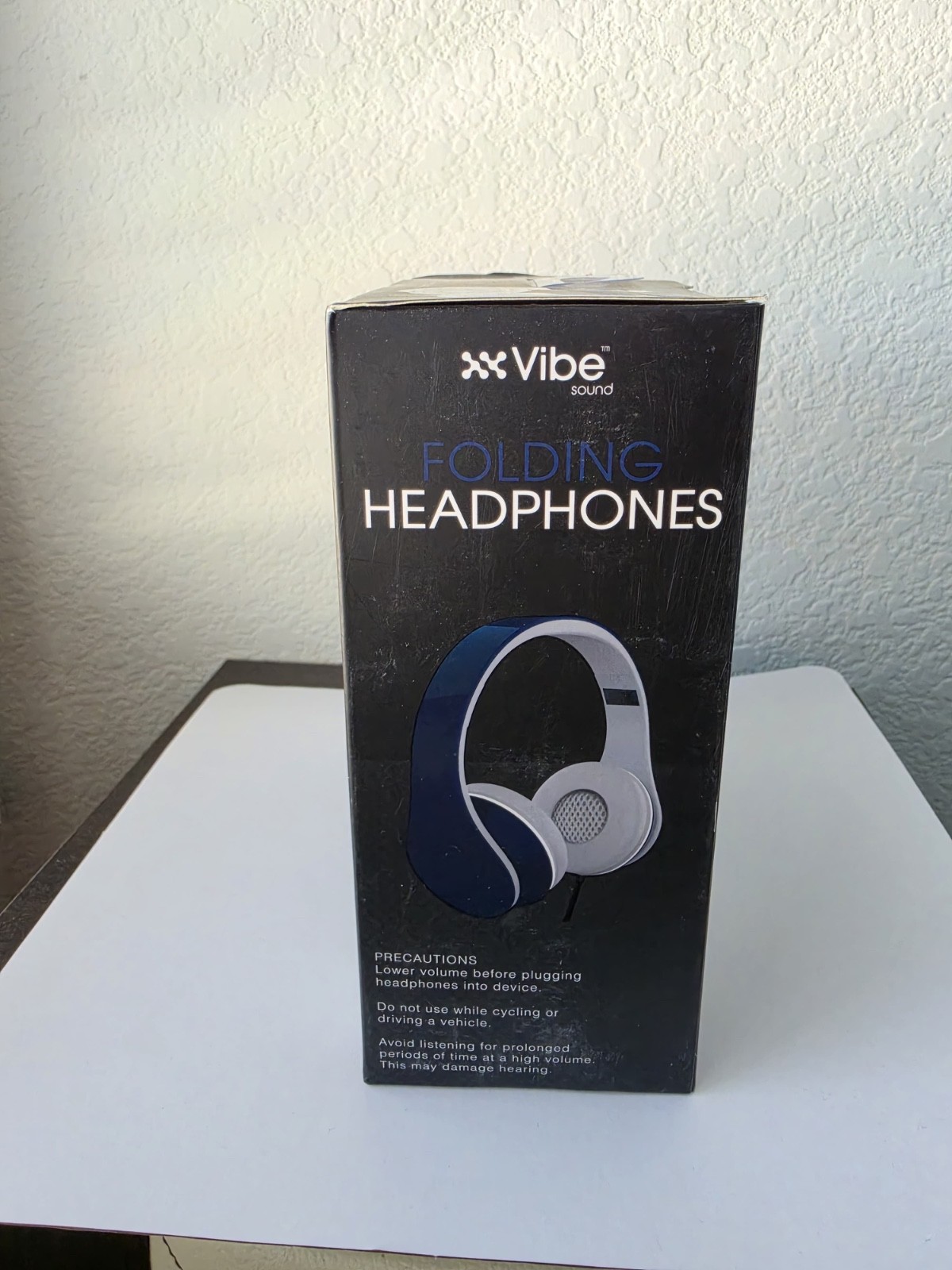 NEW IN BOX NAVY BLUE FOLDING HEADPHONES 3.5MM INPUT STEREO DRIVER DYNAMIC BASS