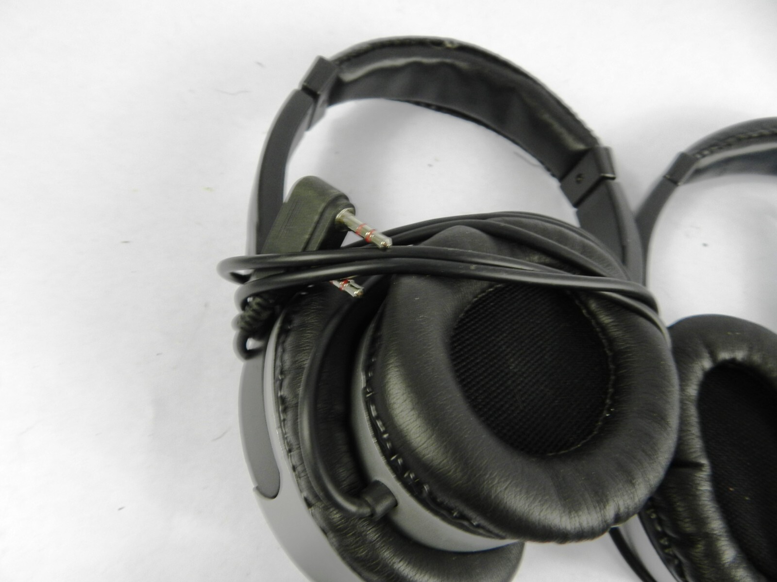 LOT (6) Delta United Airlines Headphones 044207466 Over-Ear Silver Black B141