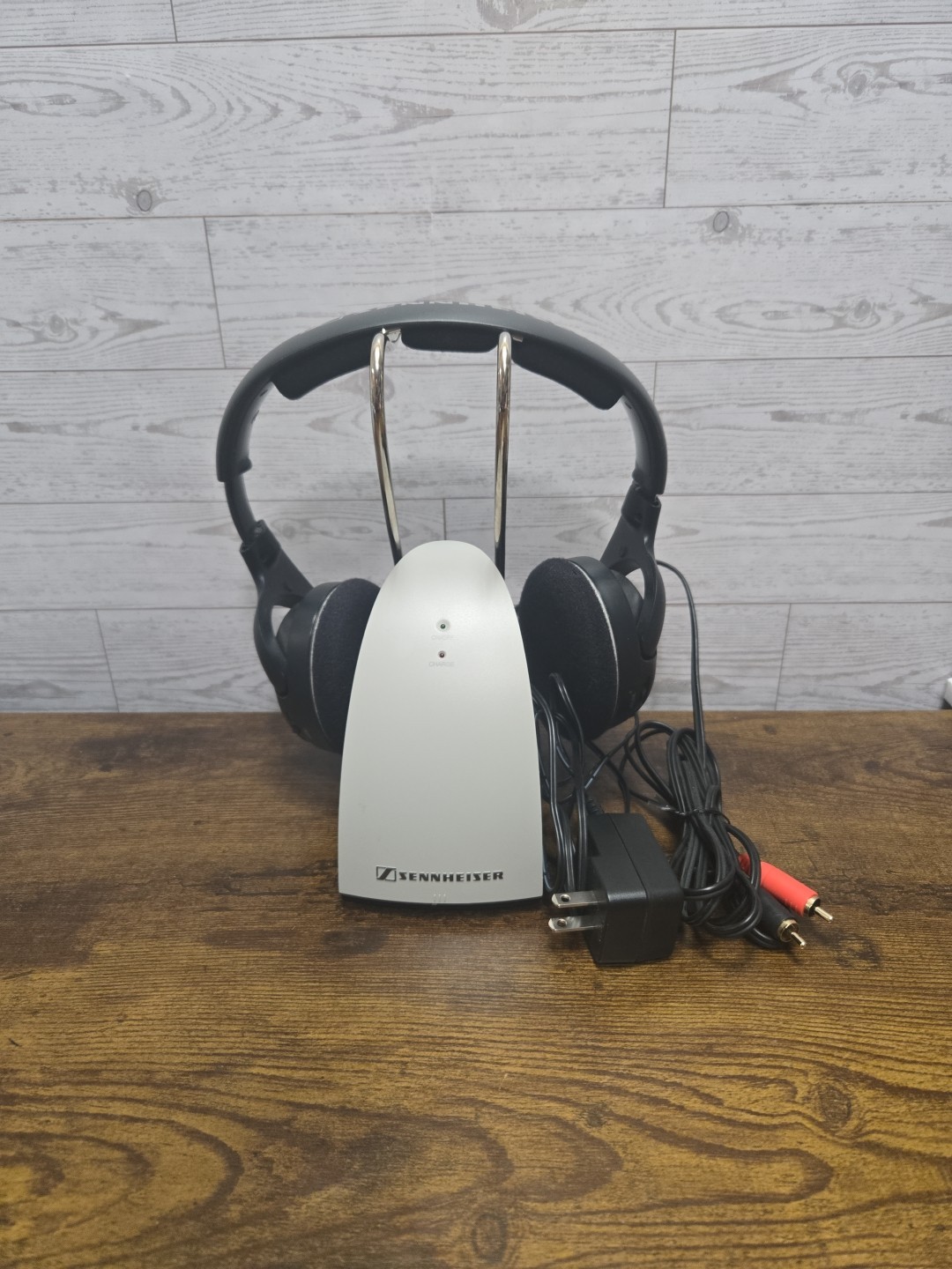 Sennheiser HDR 120 Wireless On-Ear Headphones with TR 120 Charging Base