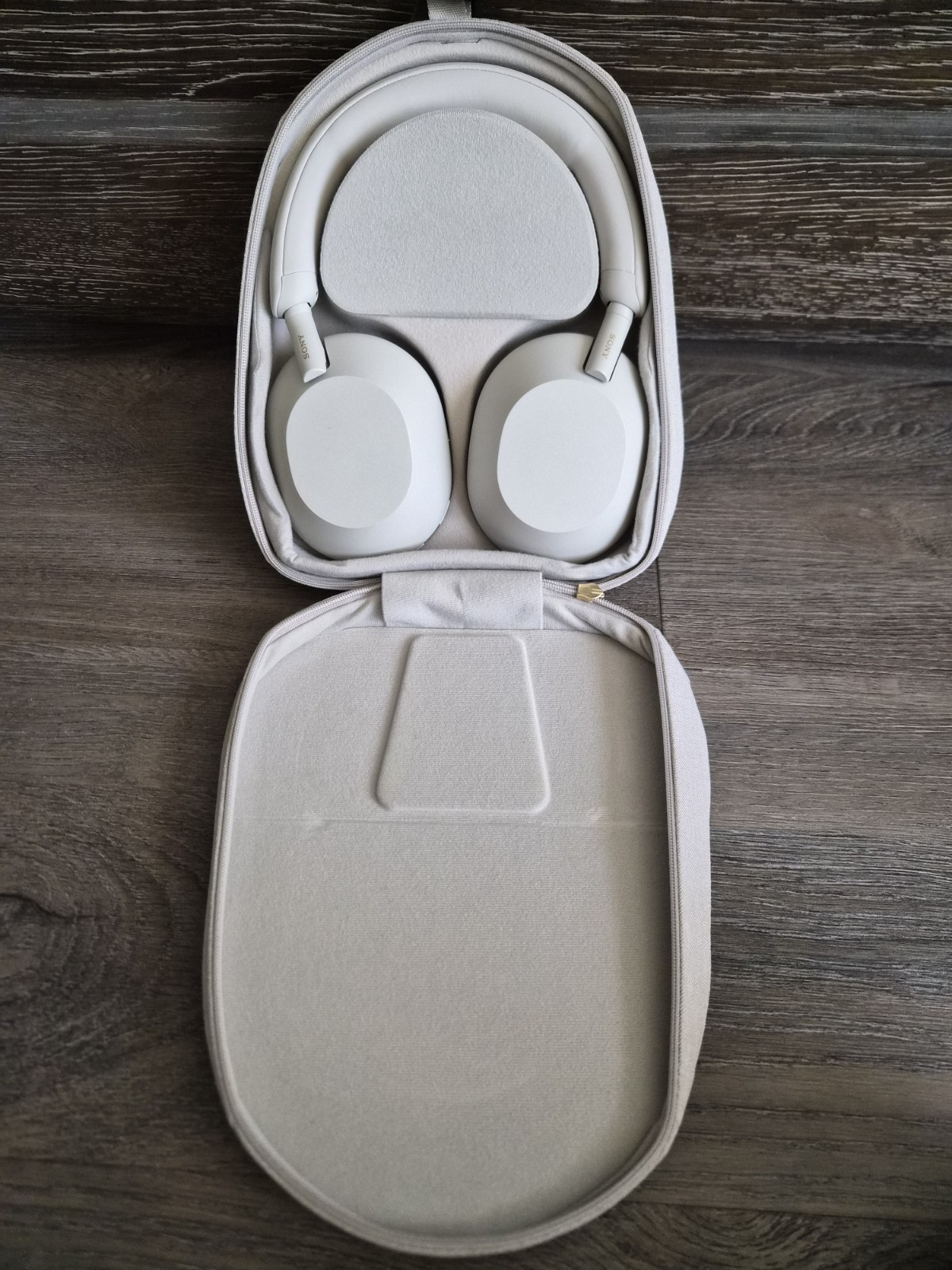 Sony WH-1000XM5 Over the Ear Noise Cancelling Wireless Headphones – Silver