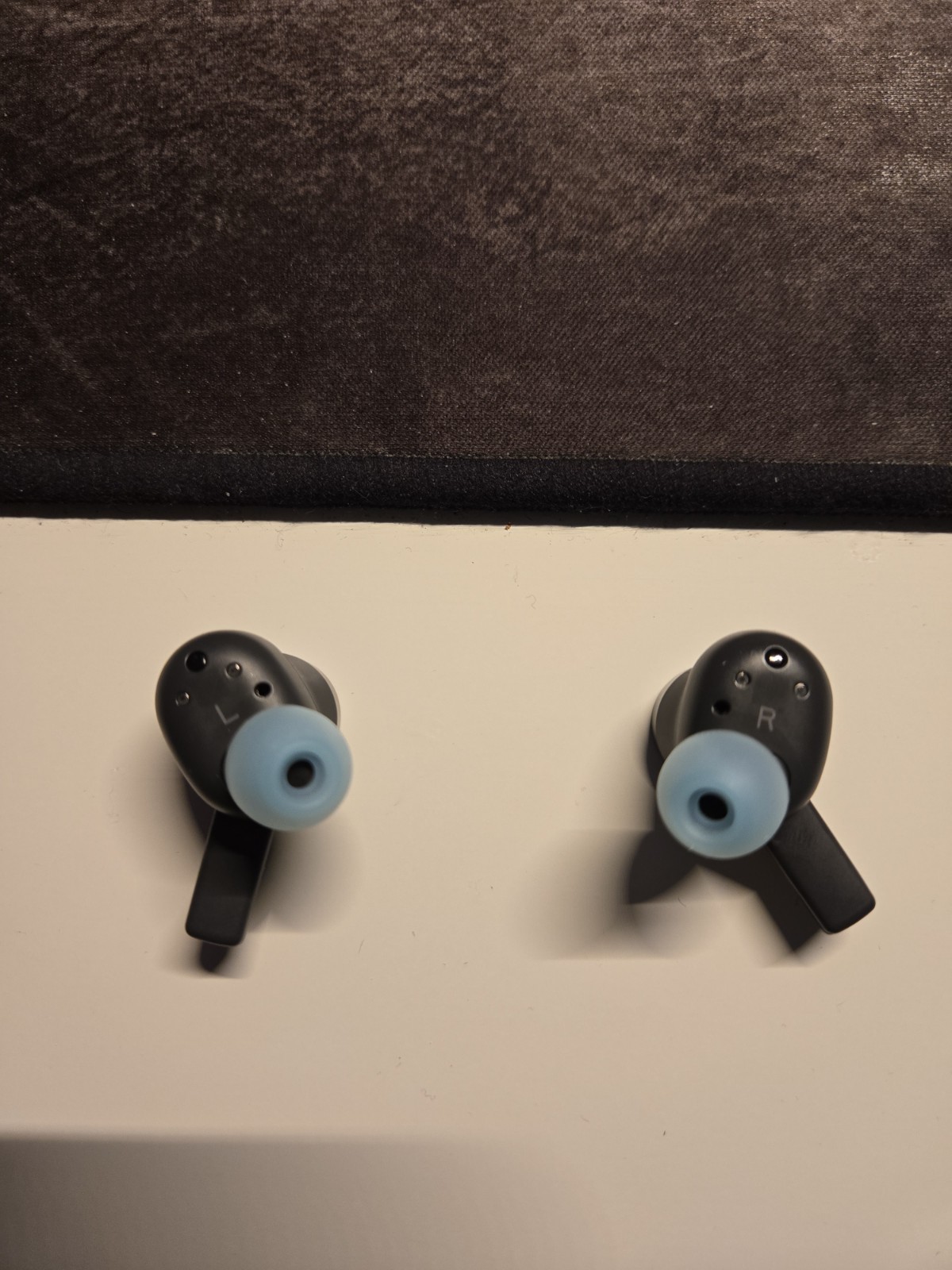 Bang & Olufsen Beoplay EX Wireless Noise Cancelling Earbuds Anthracite Oxygen