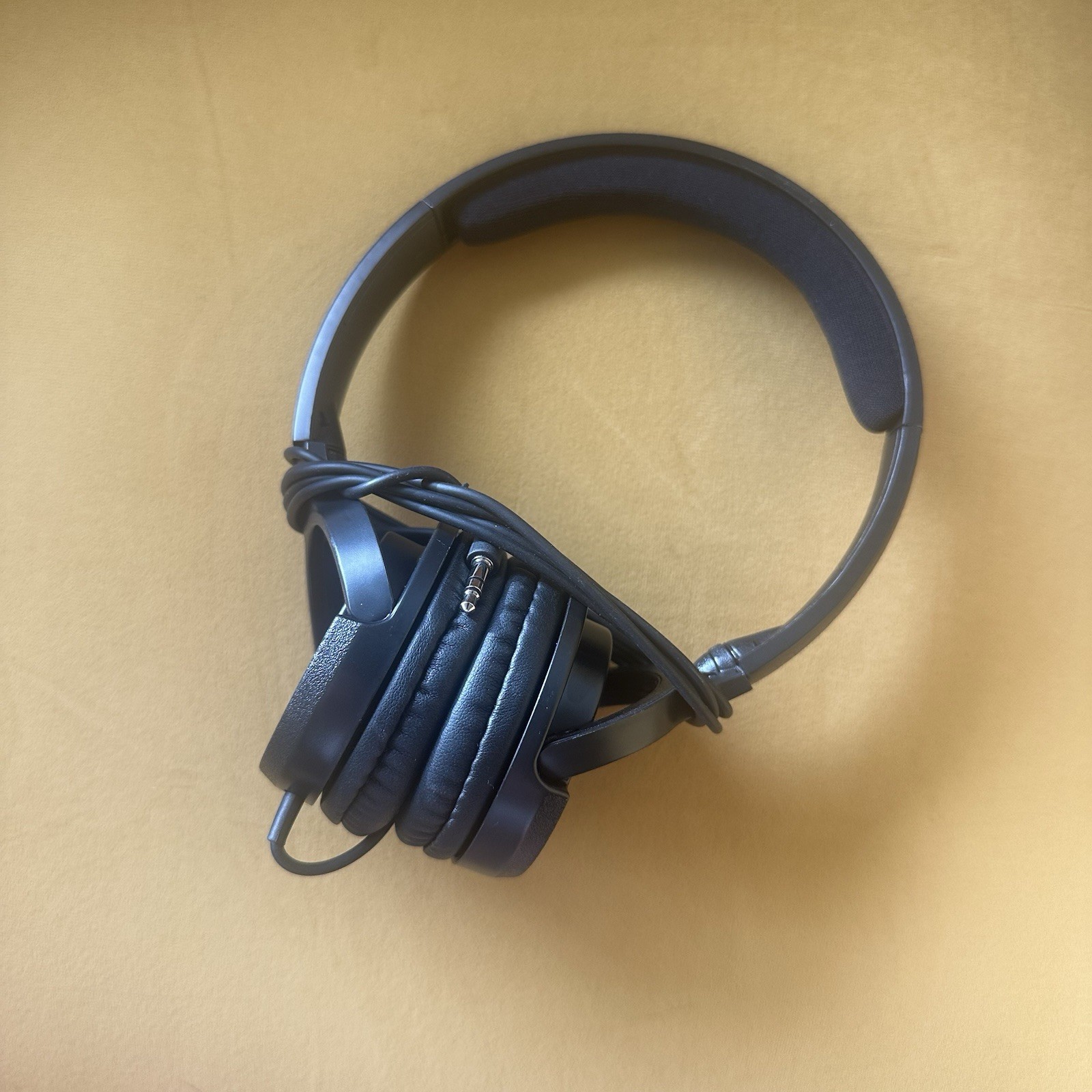 Audio-Technica ATH-M20X Professional Studio Monitor Headphones Black 3.5mm Used