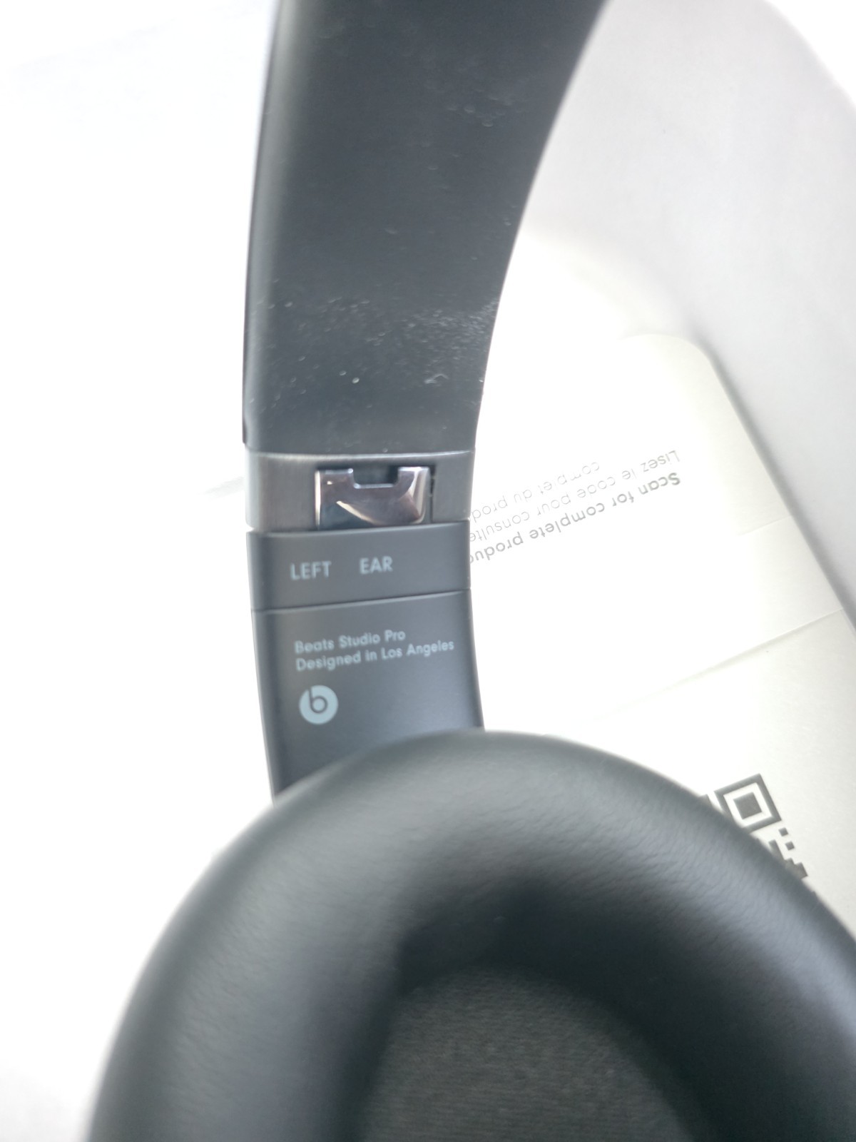Beats by Dr. Dre Studio Pro Wireless Bluetooth Headphones – Black MQTP3LL/A