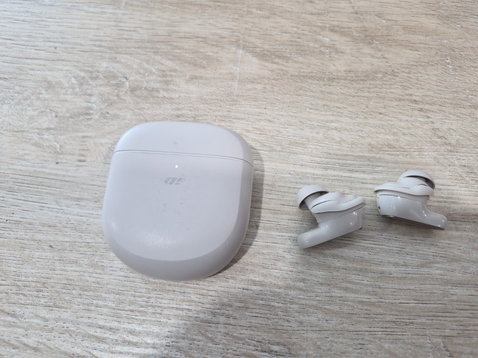 Orginal Bose QuietComfort Ultra Wireless Noise Cancelling Earbuds – white (Wear)