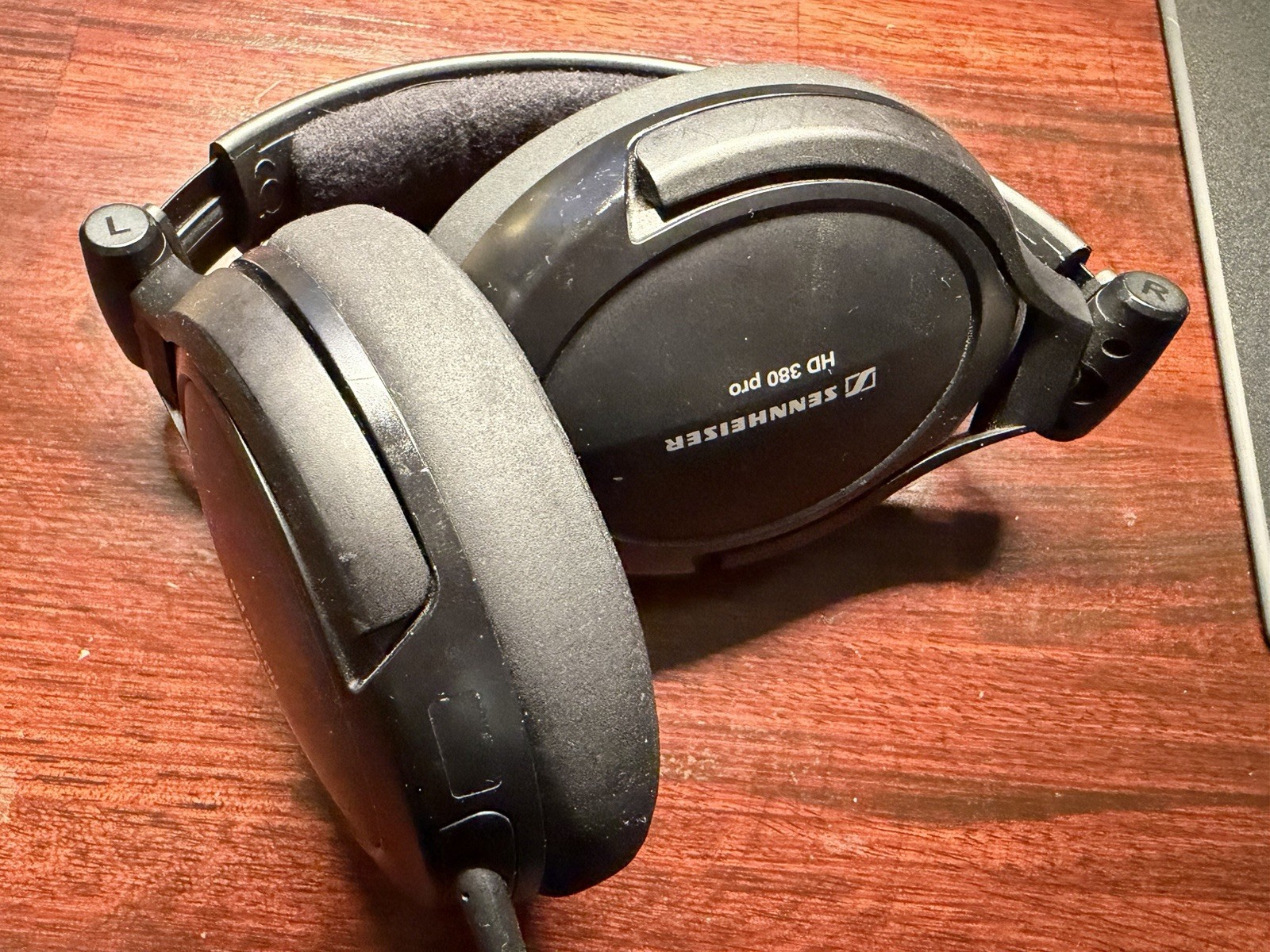 Sennheiser HD 380 Pro Professional Studio Monitor Headphones Tested Read