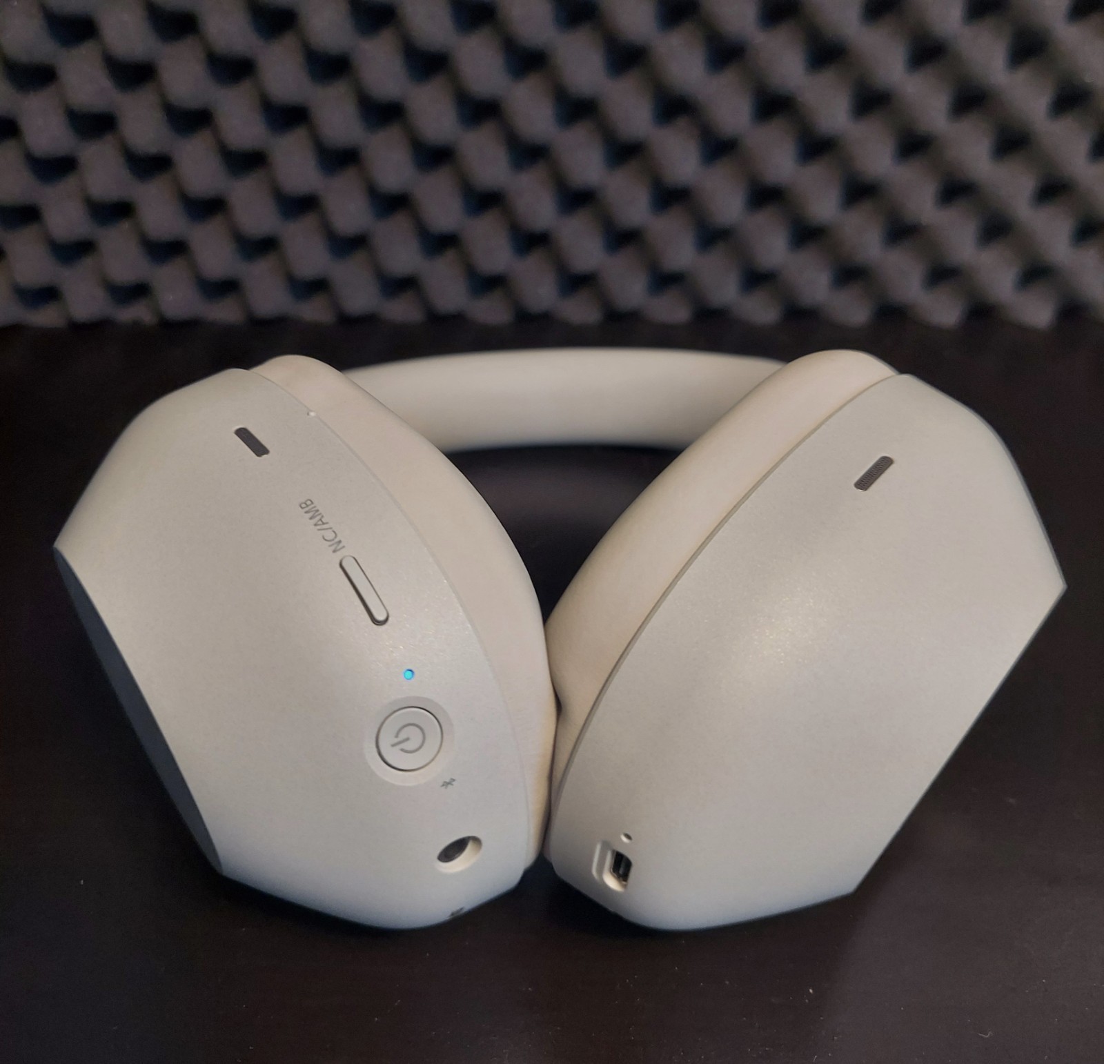 Sony WH-1000XM6/S Premium Wireless Noise Canceling Headphones “GRADE B” – Silver