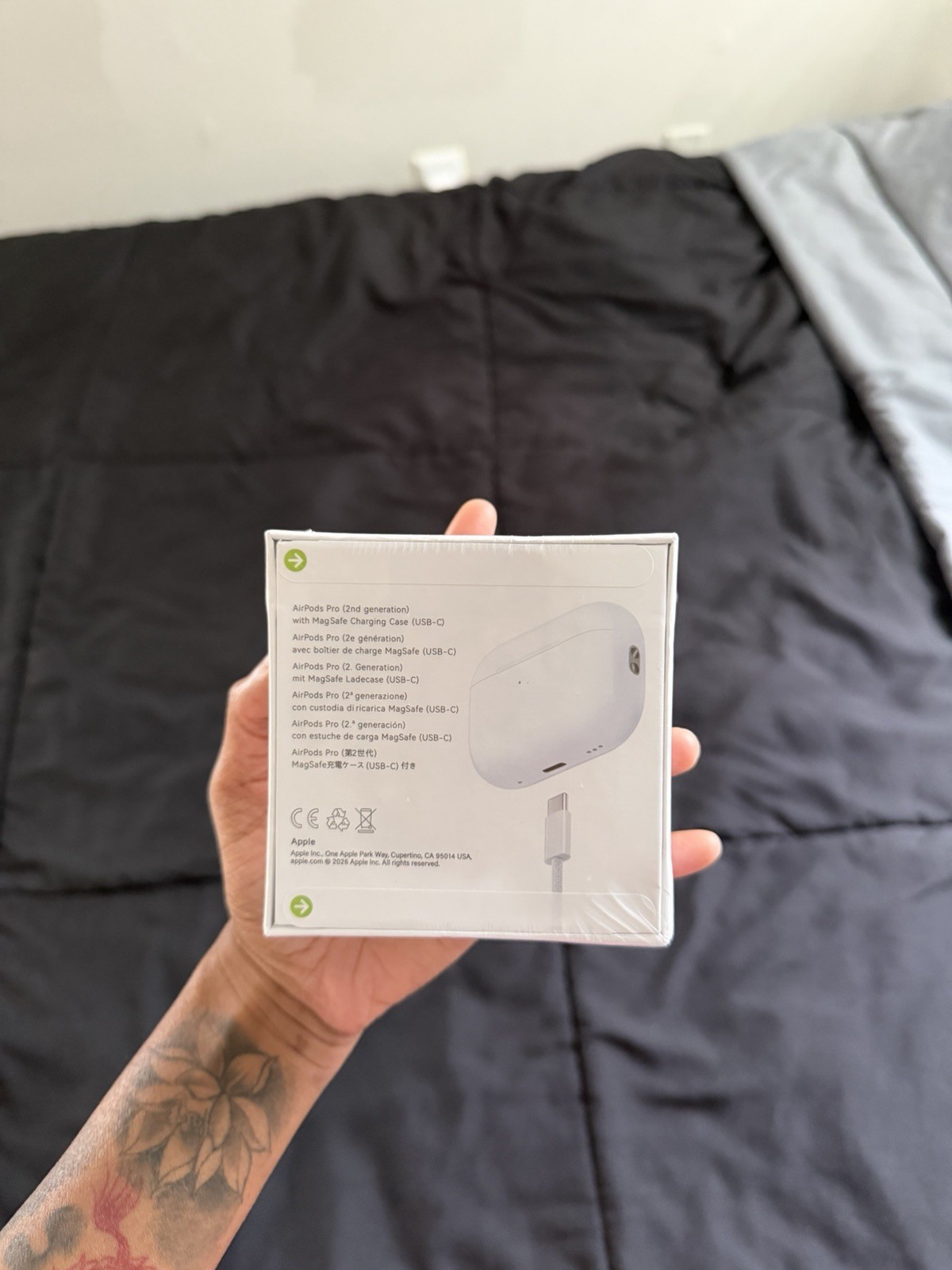 Apple AirPods Pro 2nd Gen ANC MagSafe USB-C Case White