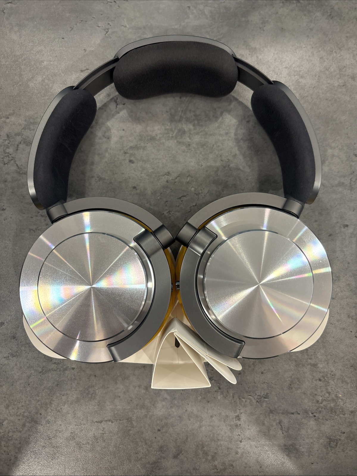 Dyson OnTrac Headphones – Noise Cancelling- Silver/Yellow