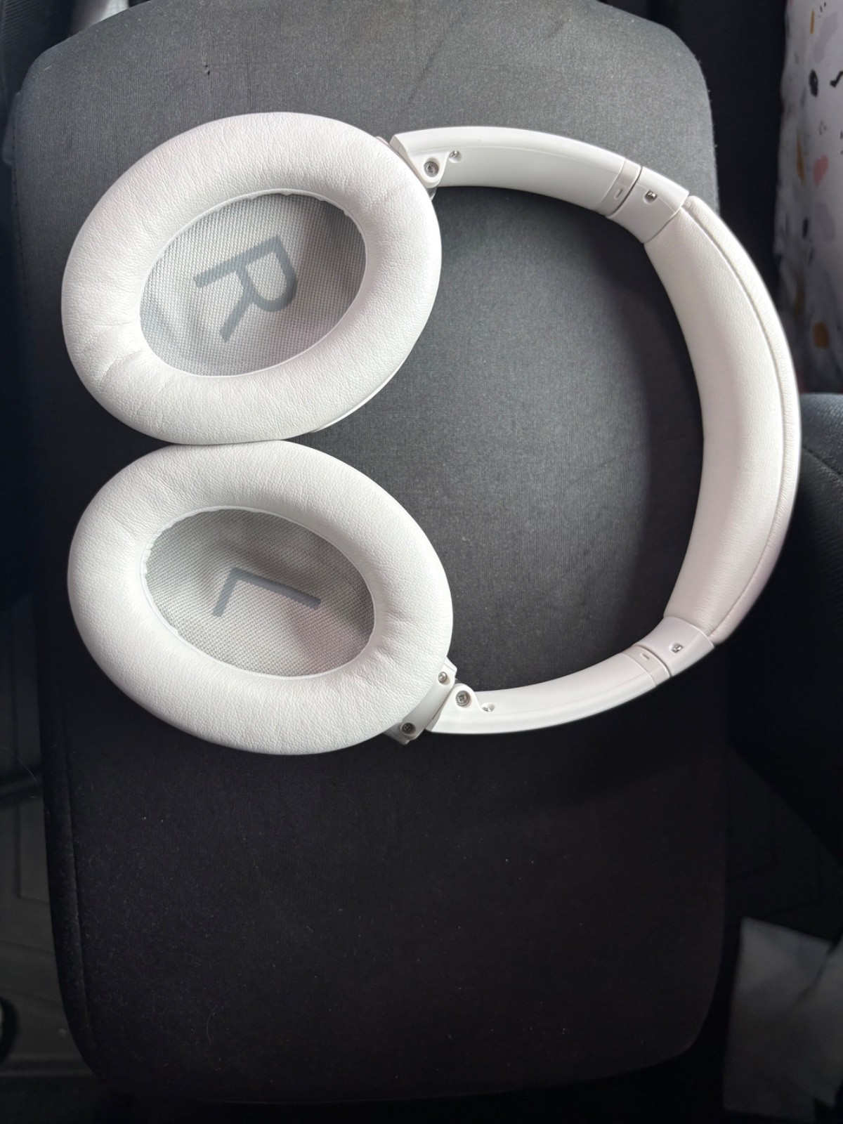 Bose QuietComfort 35 QC35 Wireless Headphones – Silver
