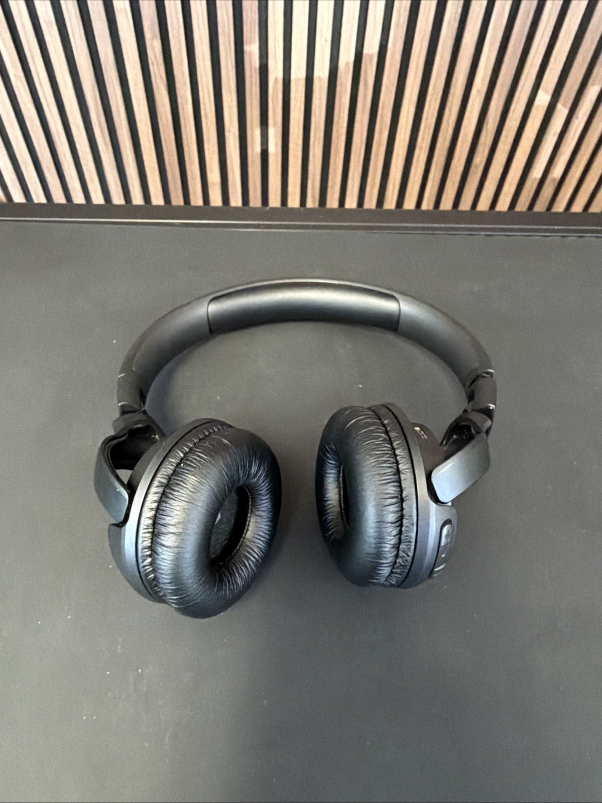 JBL Tune 520BT Bluetooth Wireless On-Ear Headphones- Black – Fully Tested & Work