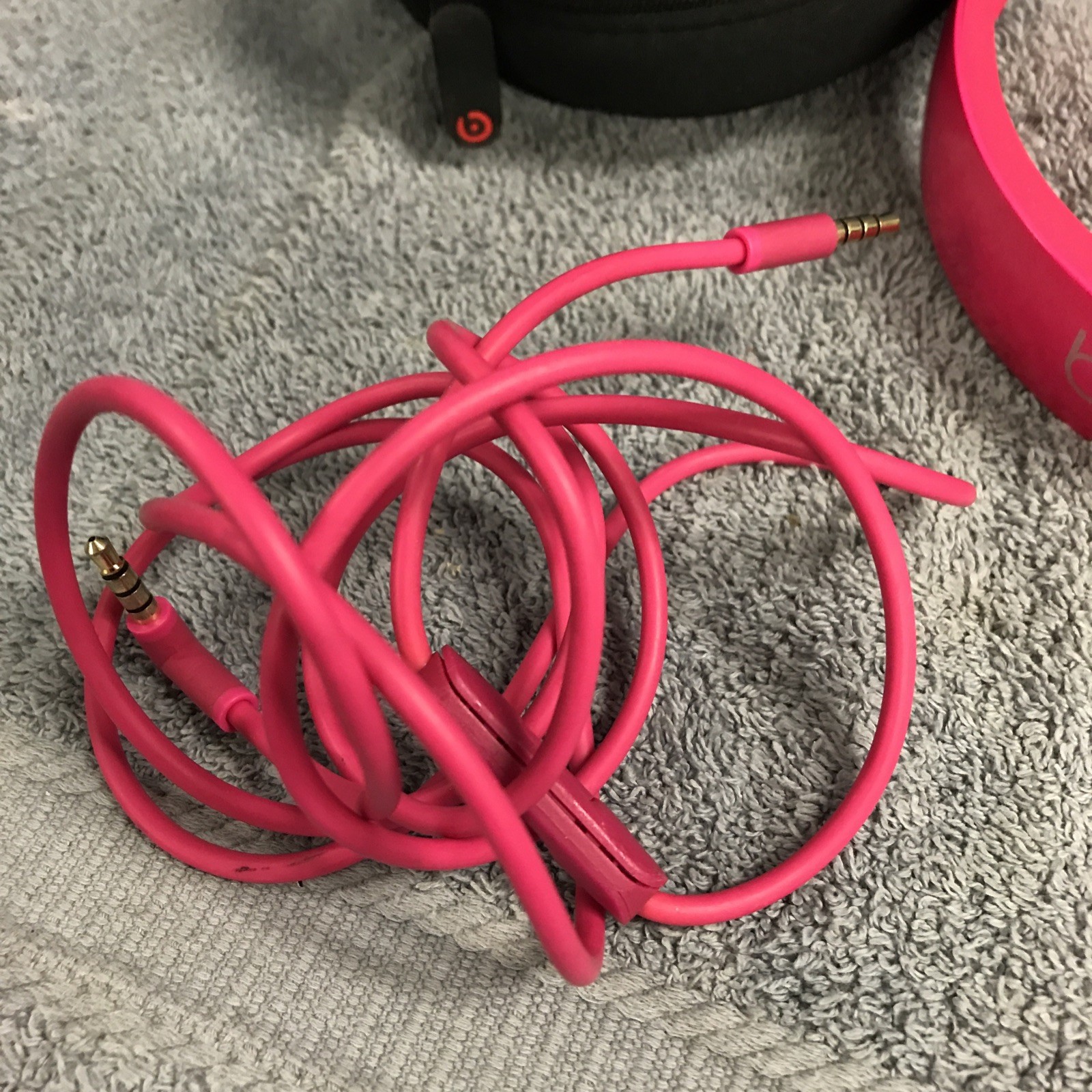 Beats Solo Wired On-Ear Headphones B0518 Pink ~ Need EarPads.