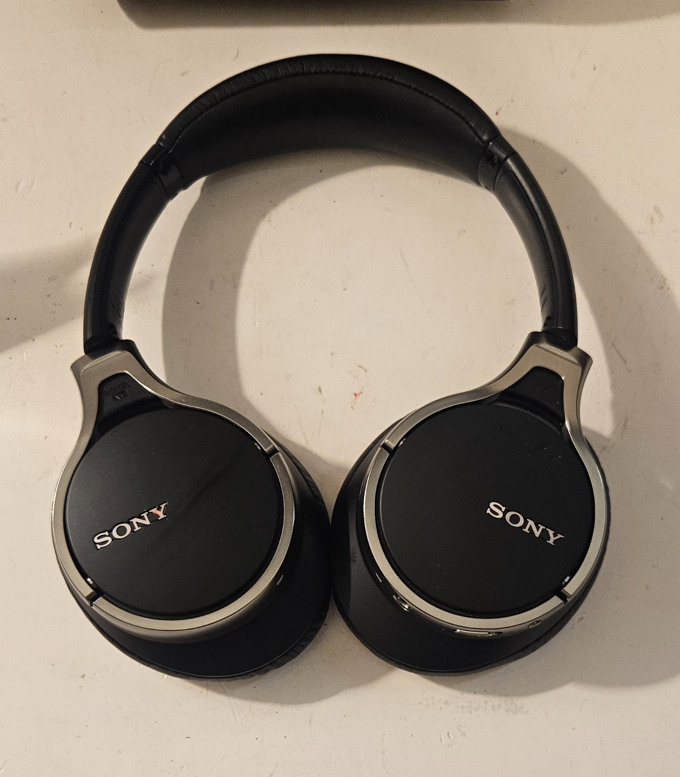 Sony MDR-10RDC Noise Canceling Headphones – Black w/ case cable & Manual