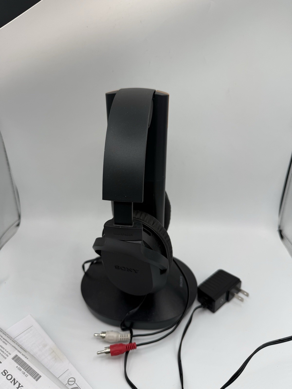 Sony Wireless Headphones WH-RF400R with Transmitter Dock TMR-RF400 (Read)