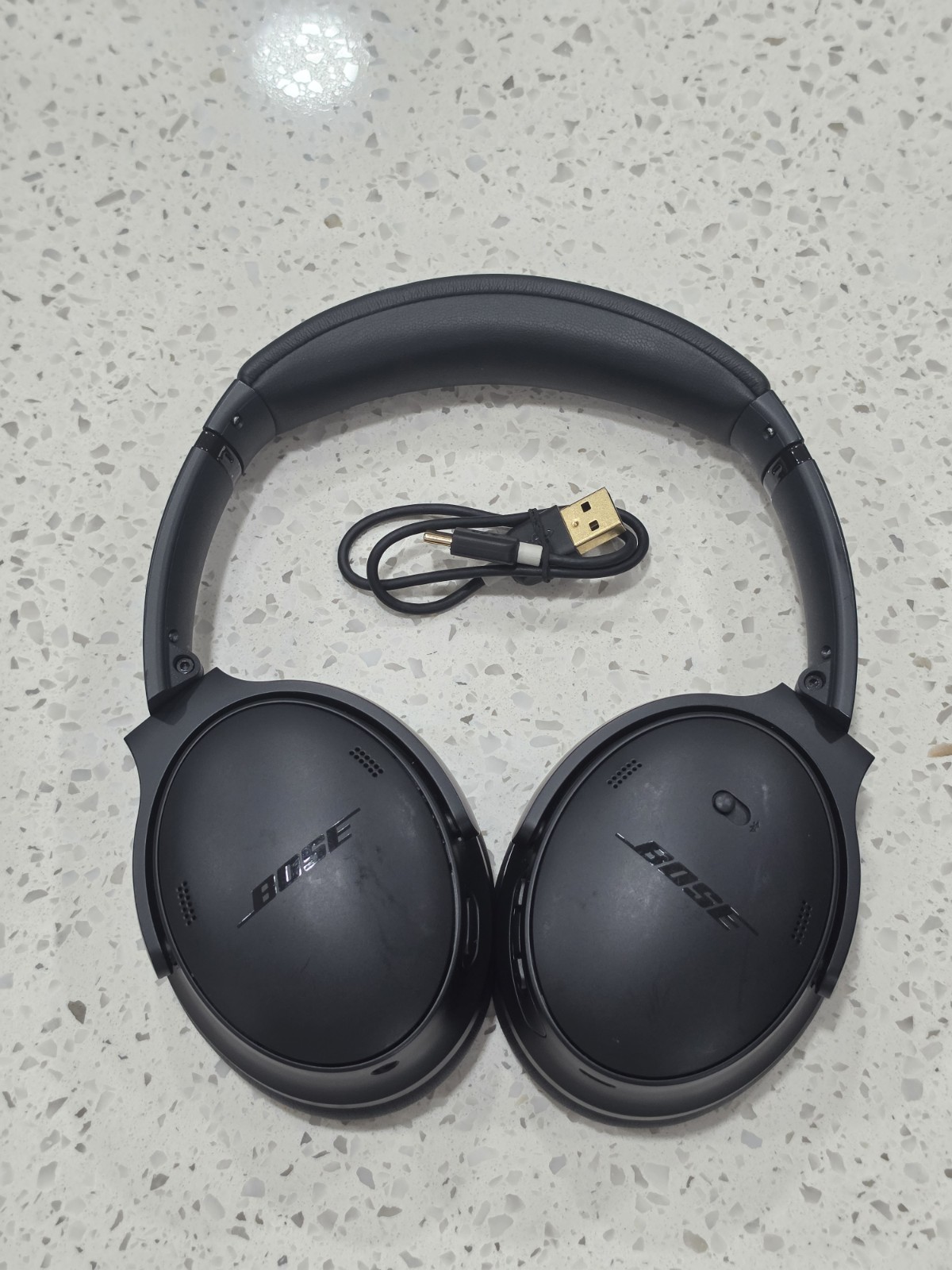 Bose QuietComfort Wireless Over-Ear Headphones – Black