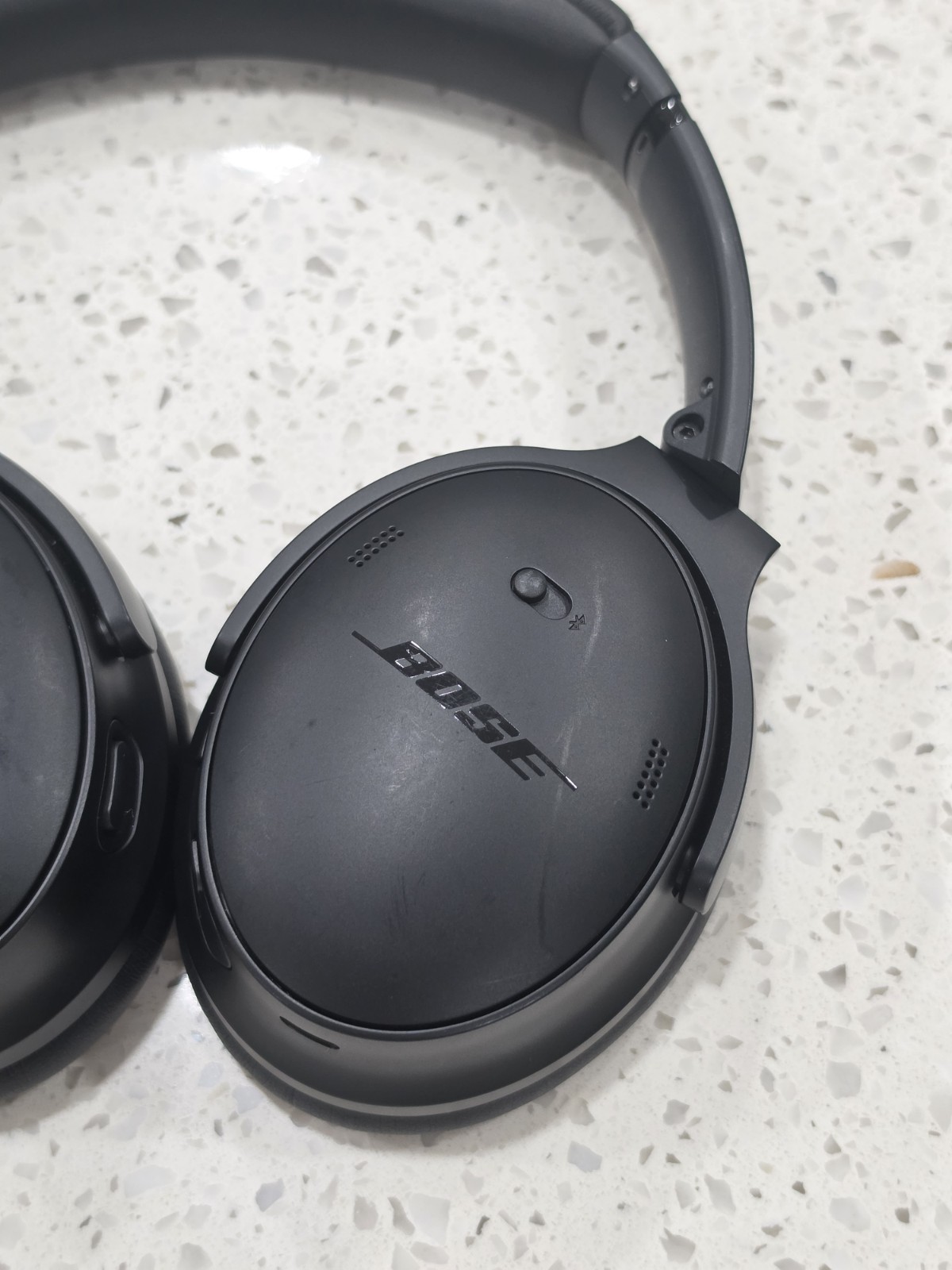 Bose QuietComfort Wireless Over-Ear Headphones – Black