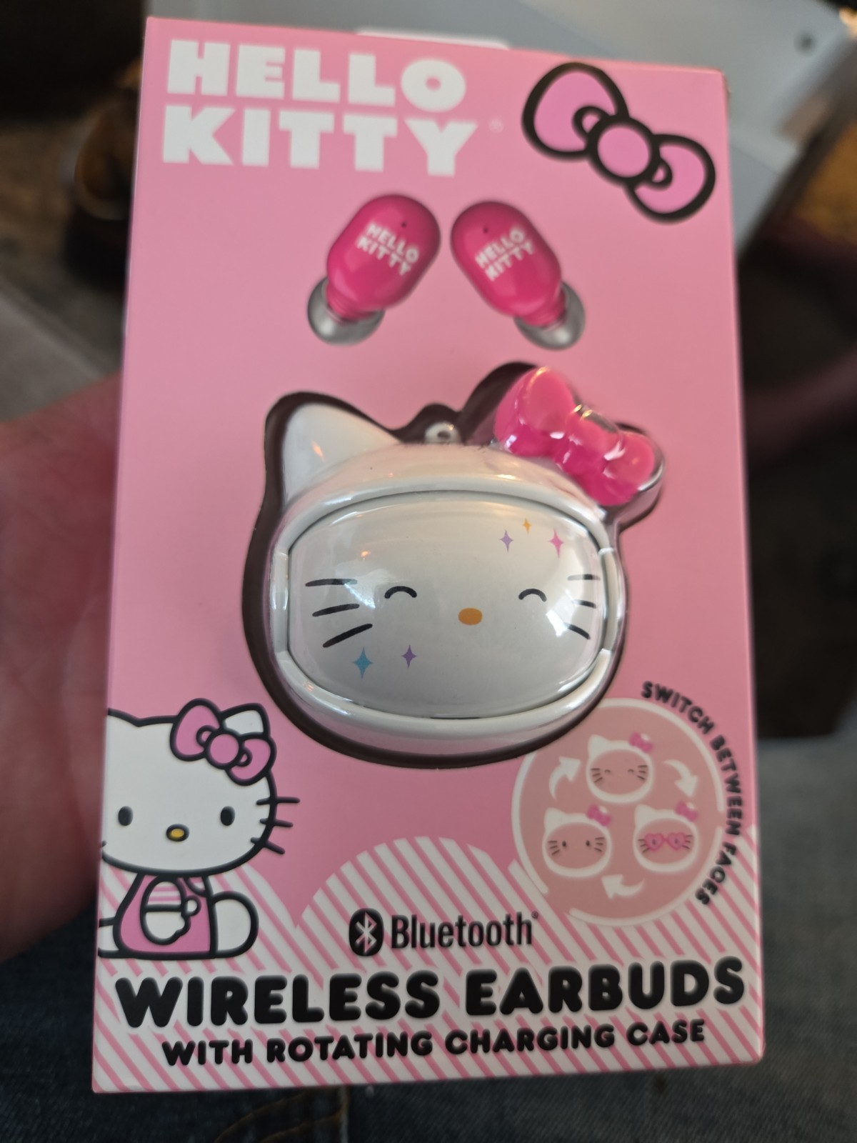NEW Hello Kitty Bluetooth Wireless Earbuds w/Built-In Mic & 3-Face Charging Case