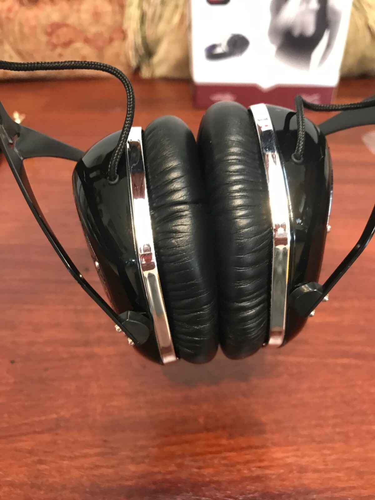 V-MODA Crossfade LP Nero (purple) – Black Leather Headphones
