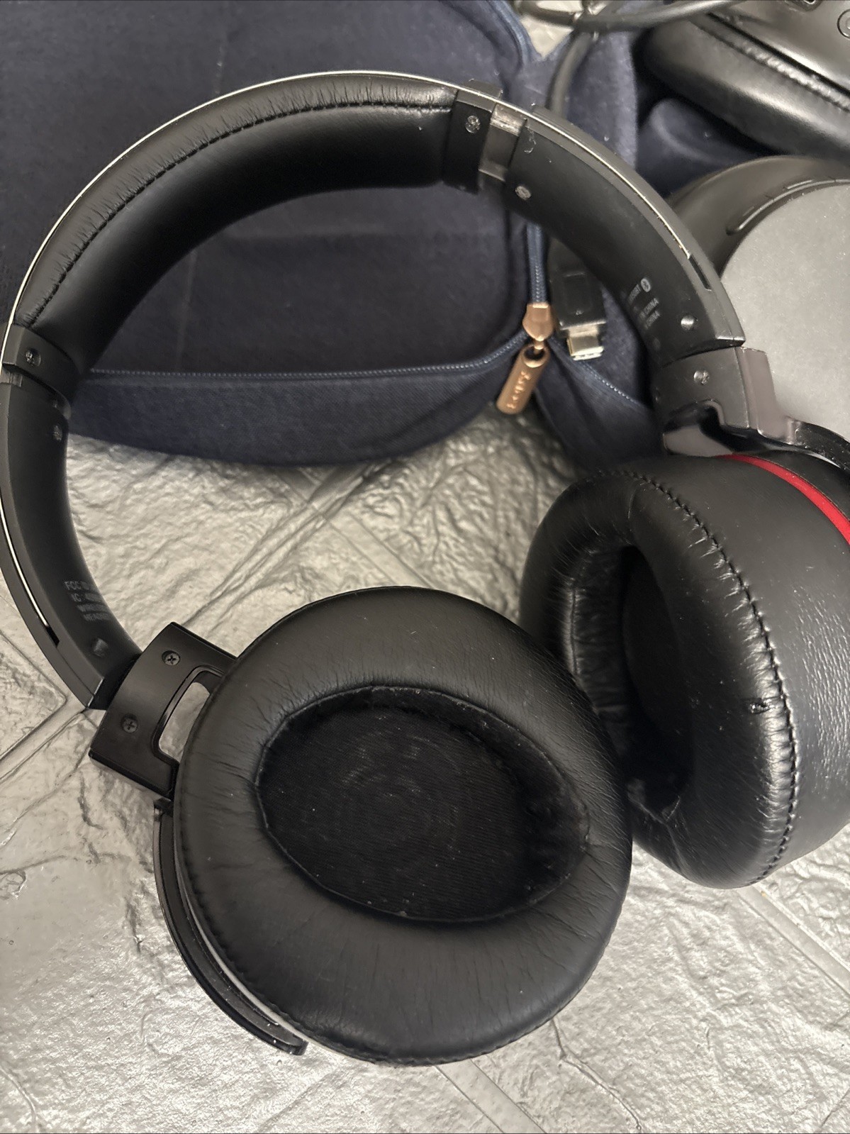 Sony WH-CH720N & Sony XB950B1 Extra BassHeadphones Black. Tested & Work /Read