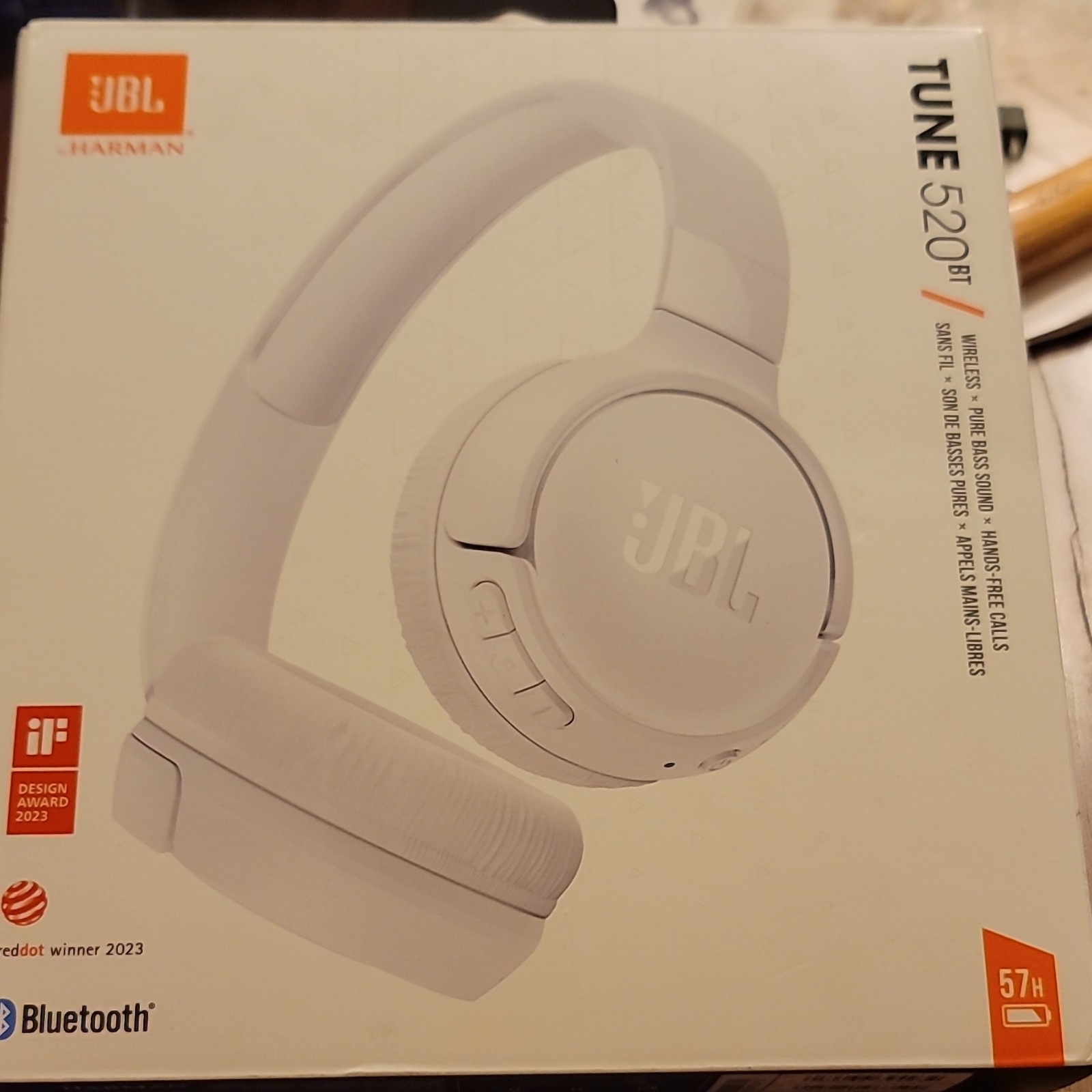 JBL Tune 520BT Wireless Bluetooth On-Ear Headphones Built-In Mic White