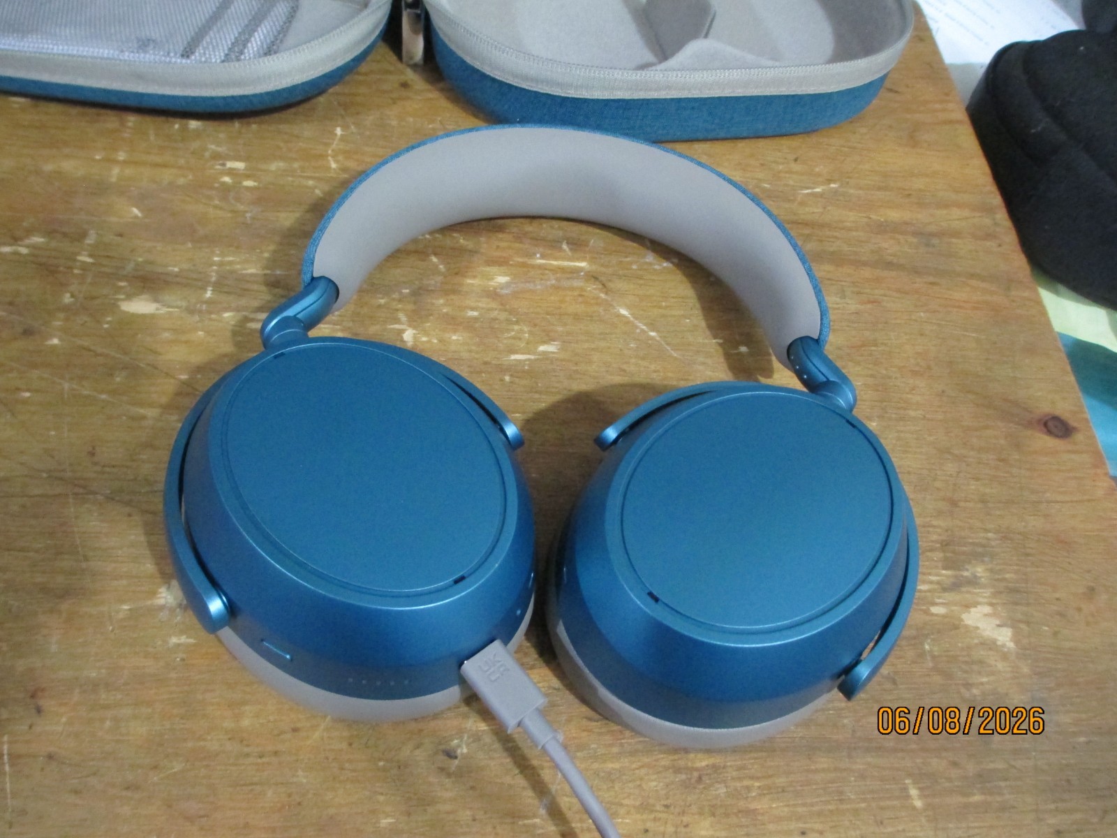 Sennheiser Momentum 4 Wireless Headphones Bluetooth Headset Noise Canceling TEAL