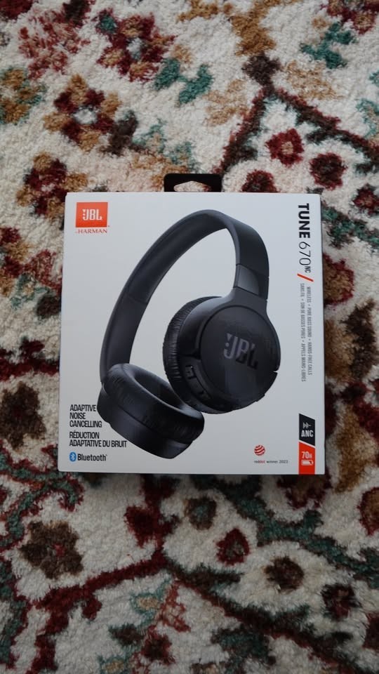 JBL Tune 670NC Wireless Headphones Black ANC Boxed
