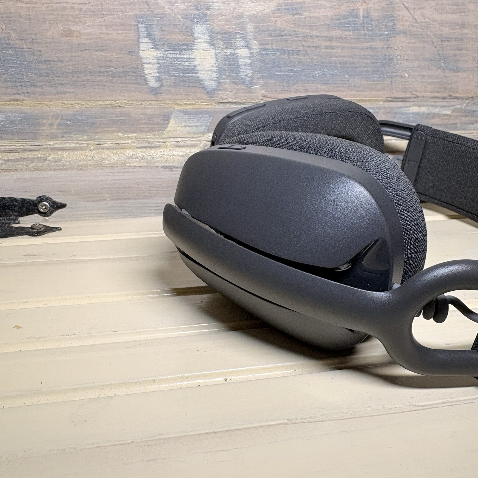 Logitech Zone Vibe 125 Bluetooth Headphones With Foldable Microphone EUC