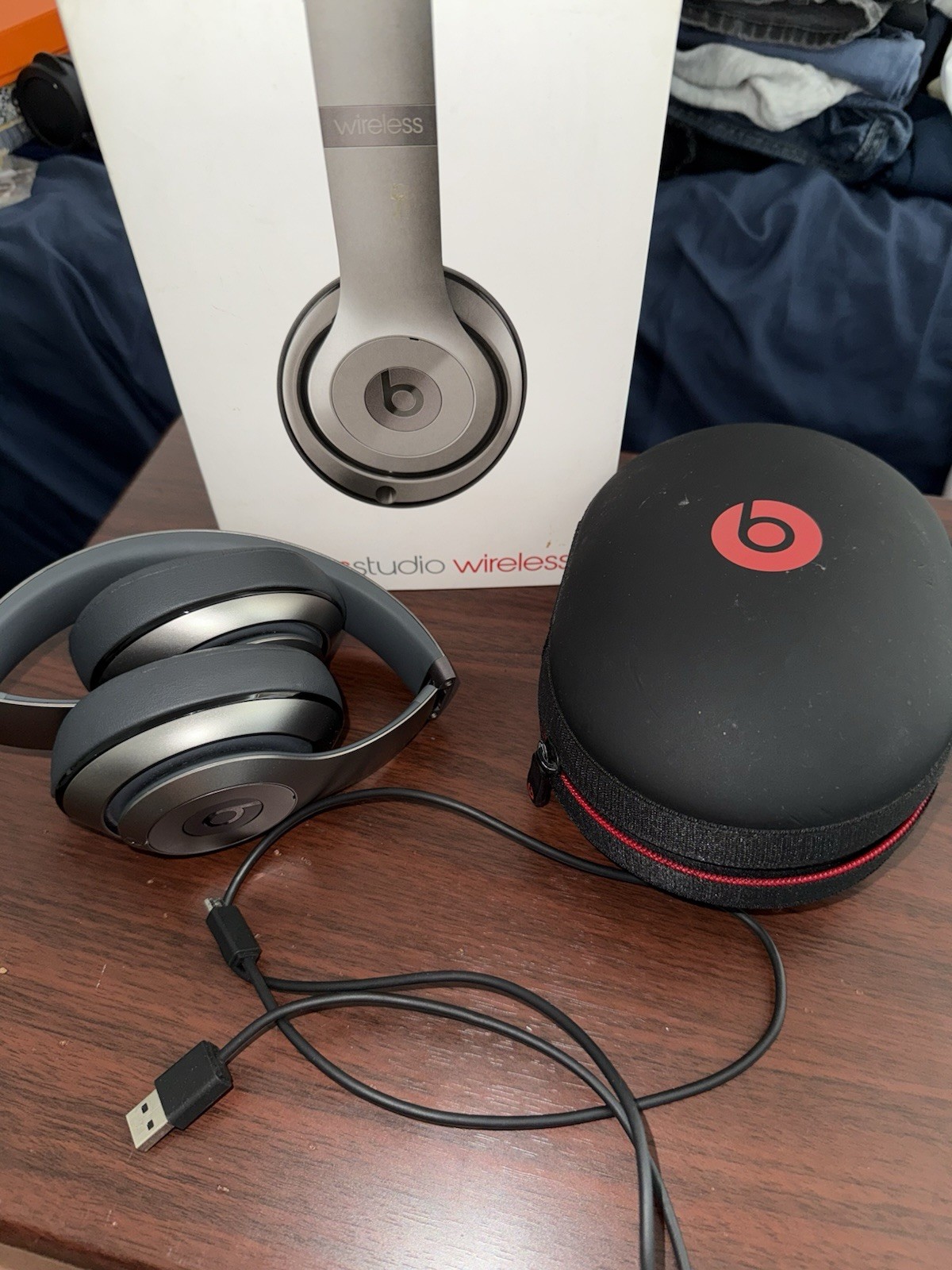 Beats by Dr. Dre Studio Wireless Over the Ear Headphones – Titanium – USED W BOX