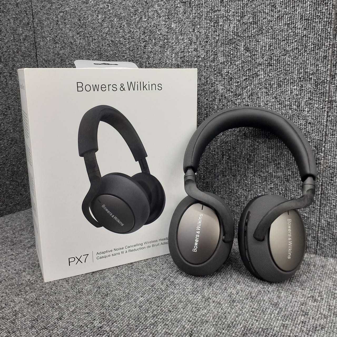B&W PX7 Wireless ANC Over-Ear Headphones – Premium Sound pre-owned