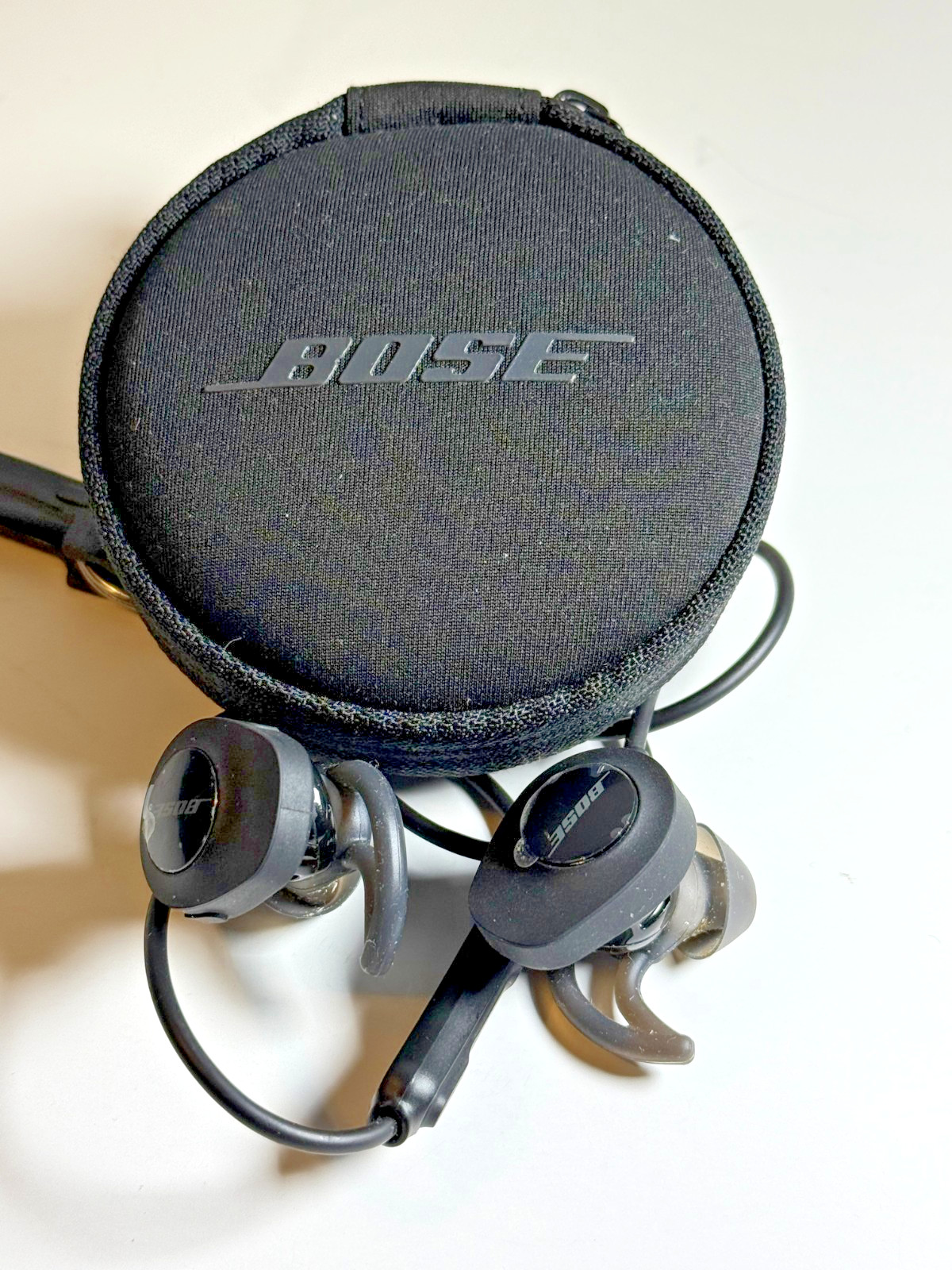Bose 761529-0010 SoundSport Wireless in Ear Neckband Headphones – Black