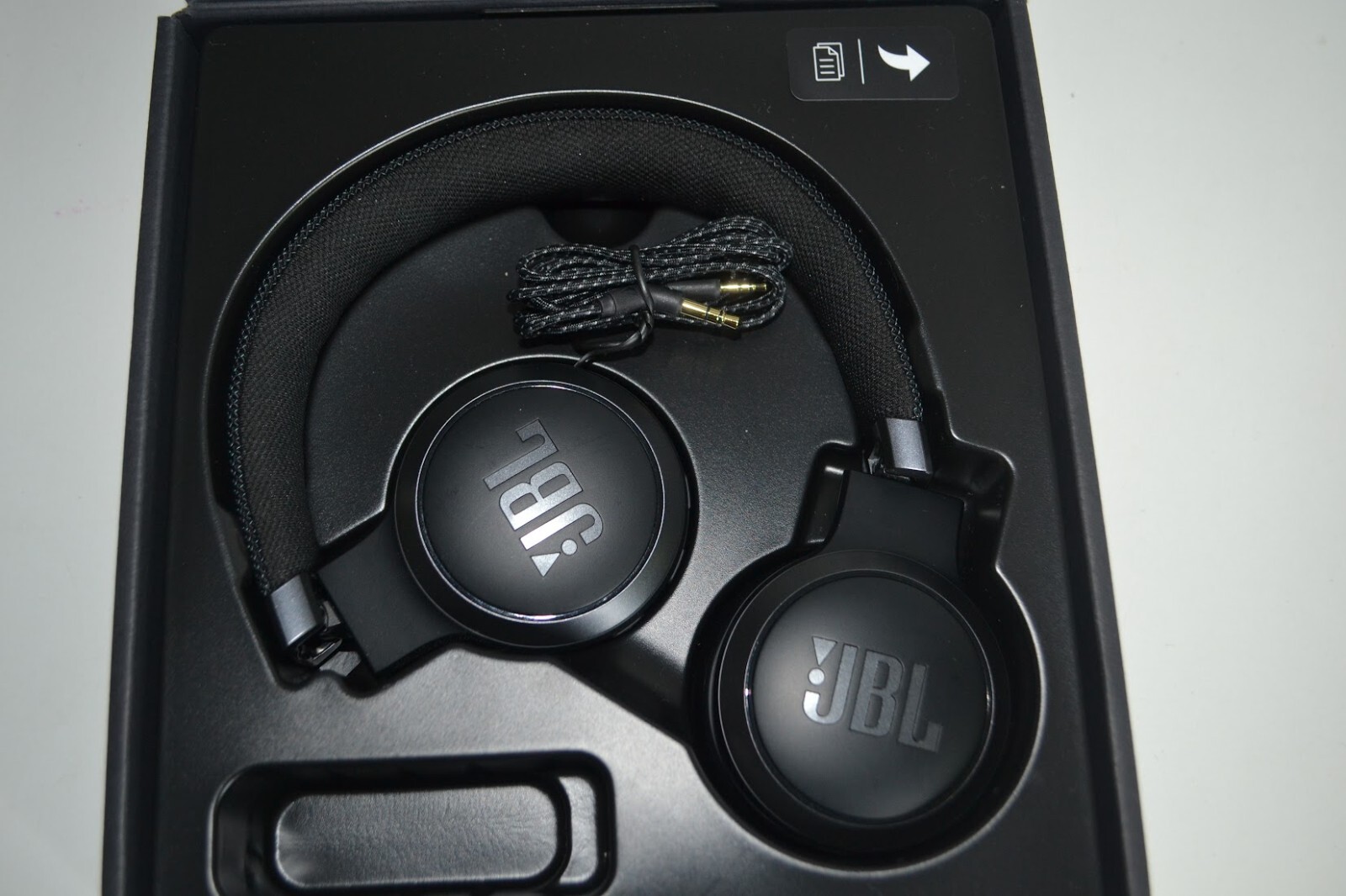 JBL, Harman, LIVE 460nc., Head Phones, Alexa, Ok Google, Bluetooth, Wireless