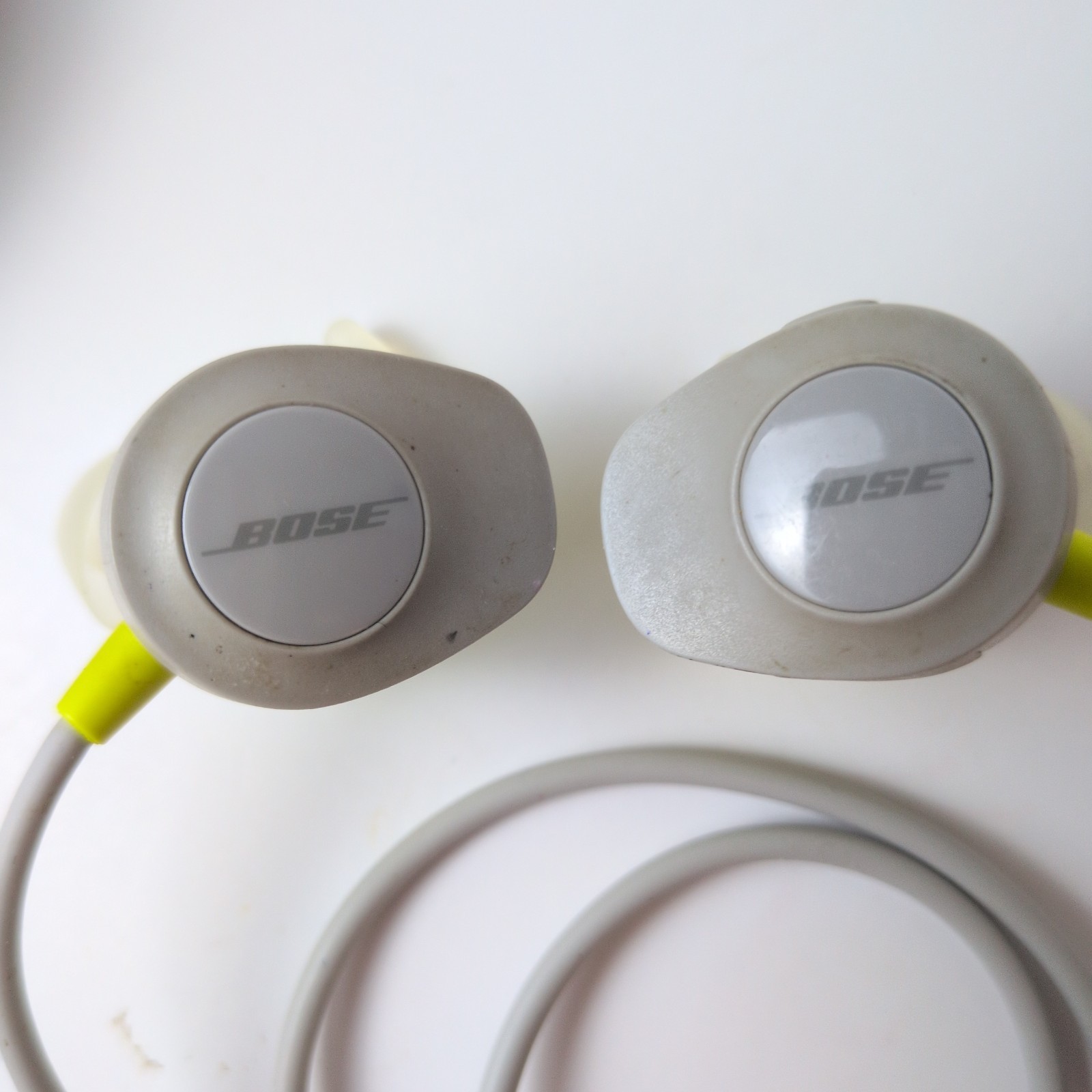 Bose SoundSport Wireless In Ear Bluetooth Sweat-Resistant Headphones Grey Yellow