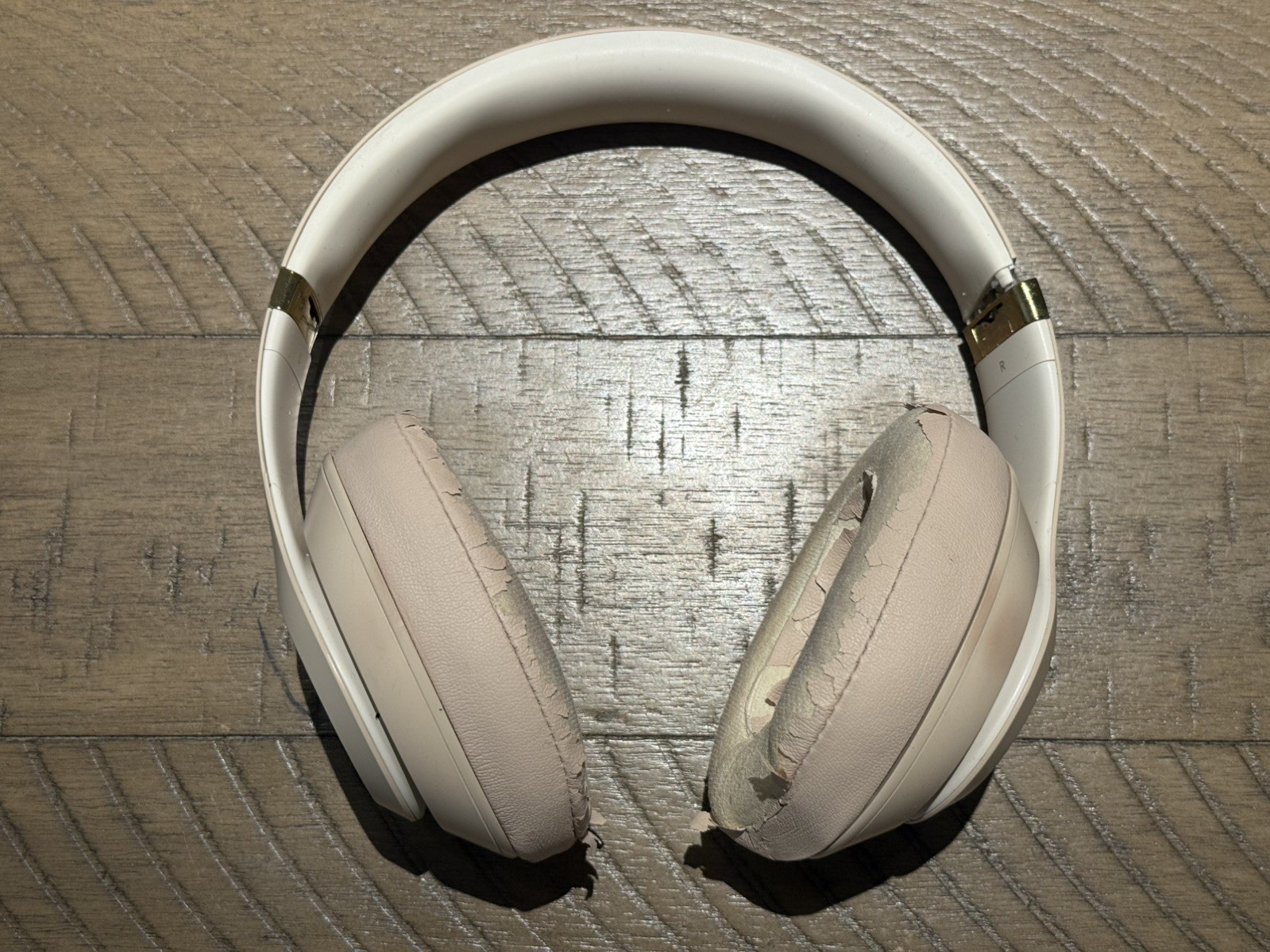 Beats by Dr. Dre Studio 3.0 Wireless Bluetooth Over-Ear Headphones Cream READ