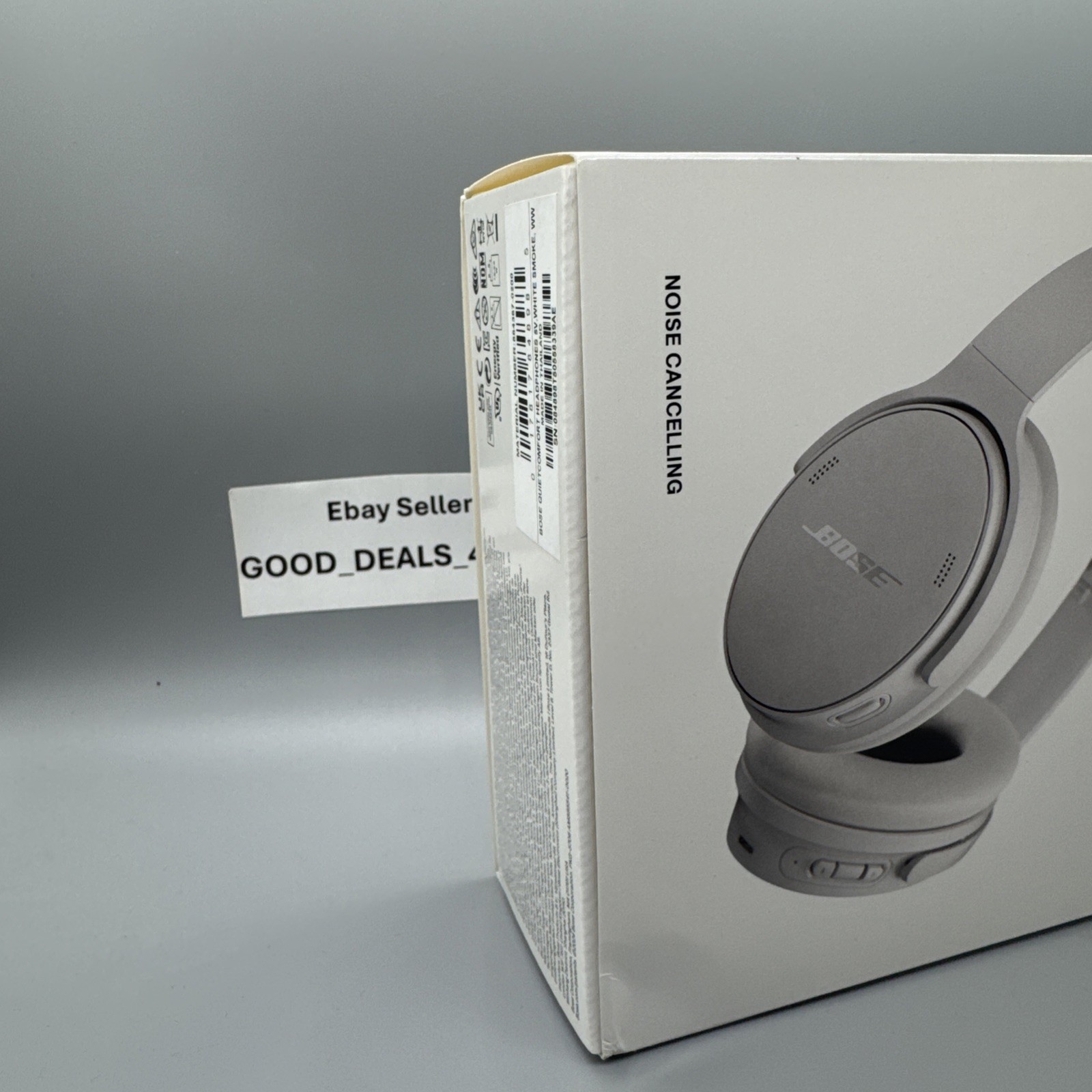 Bose QuietComfort Wireless Noice Cancelling Over-Ear Headphones – White Smoke