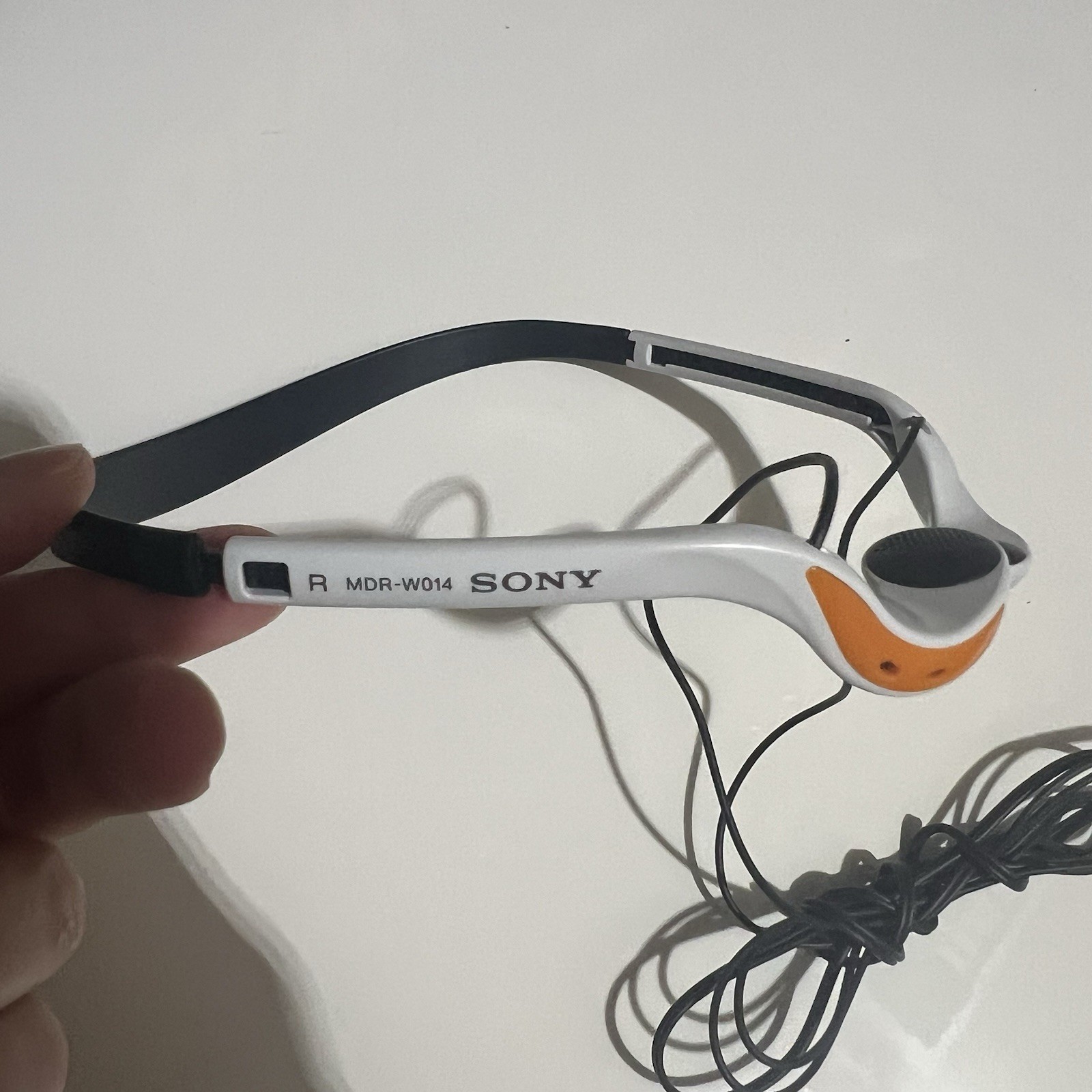 Sony MDR W014 Sports Walkman White Orange In Ear Headphones Tested WORK earbuds