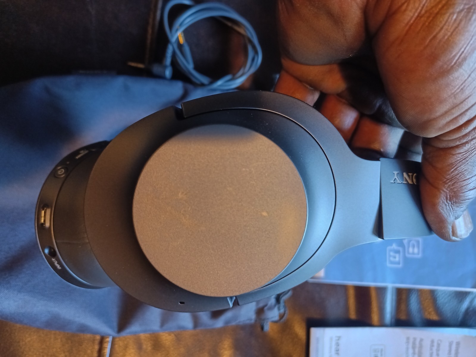 Sony WH-H900N h.ear on 2 Wireless Noise-Canceling Headphones/Apple iPod touch 4