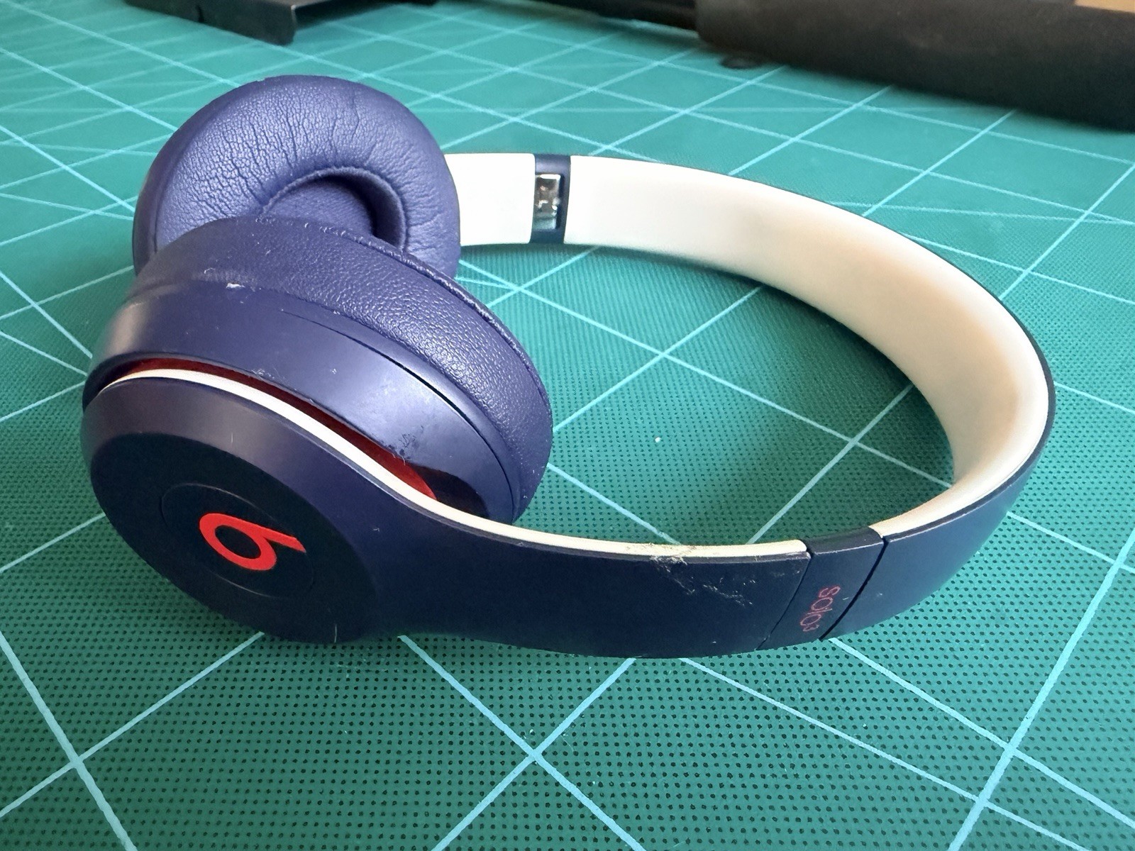 Beats by Dr. Dre Solo3 Wireless On-Ear Bluetooth Headphones, Blue, Mic