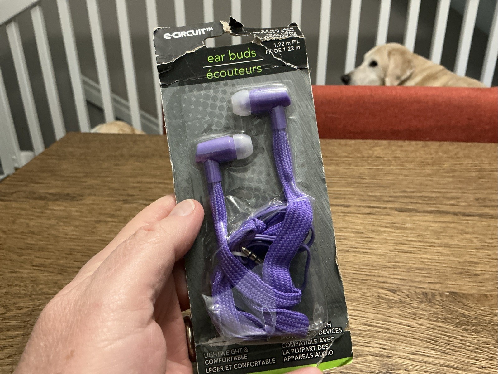 New in Box eCIRCUIT Electronics Earbuds 4ft Cord 3.5mm Jack – Purple Earbuds