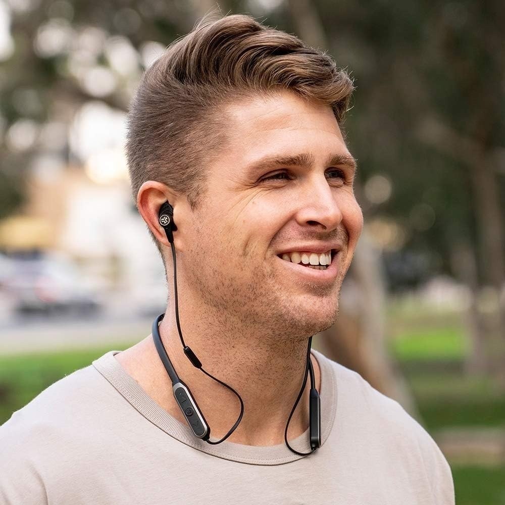 Jlab EPIC ANC WIRELESS In-Ear Neckband Earphone Black – Used- Short battery life