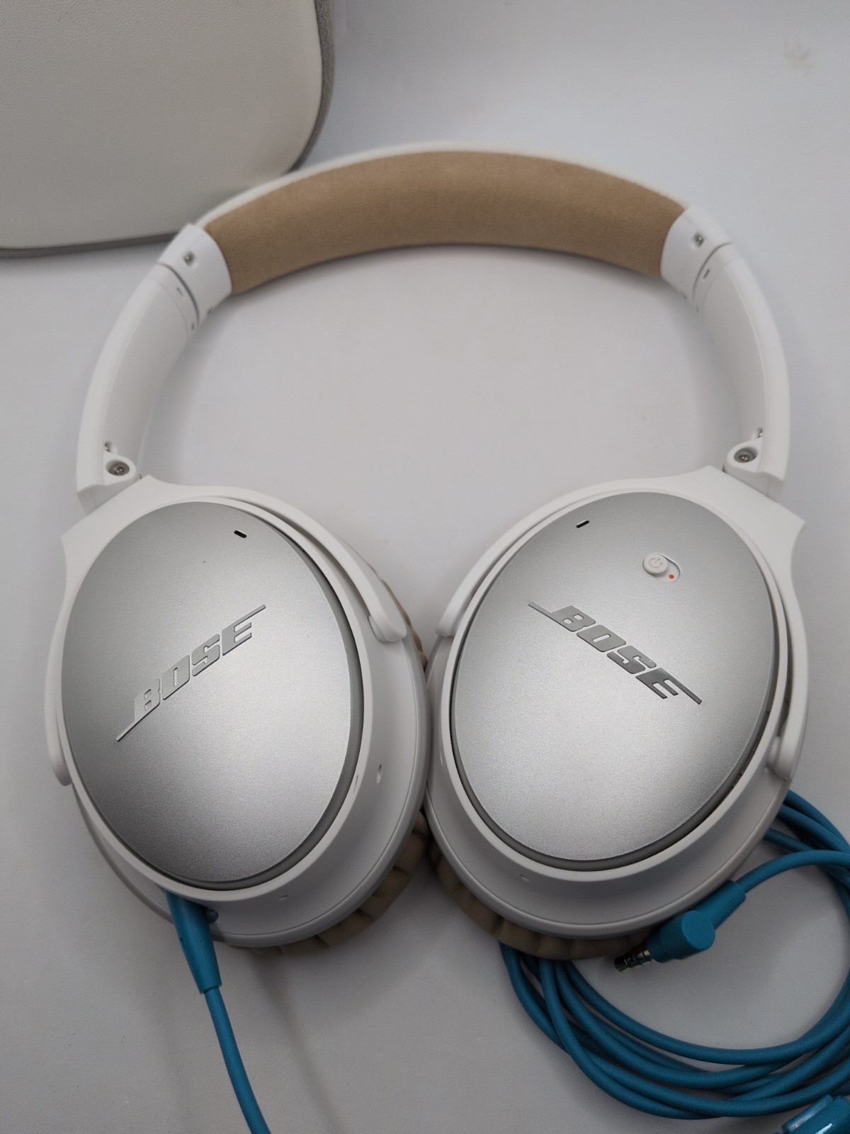 Bose QuietComfort QC25 Headphones Wired Noise Cancelling White Case Tested