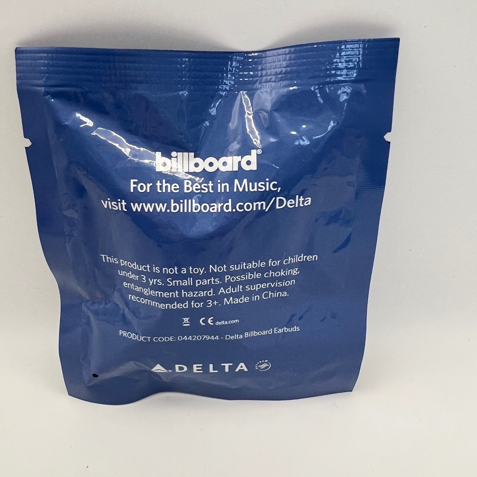 Delta Airlines Billboard Earbuds New In Package