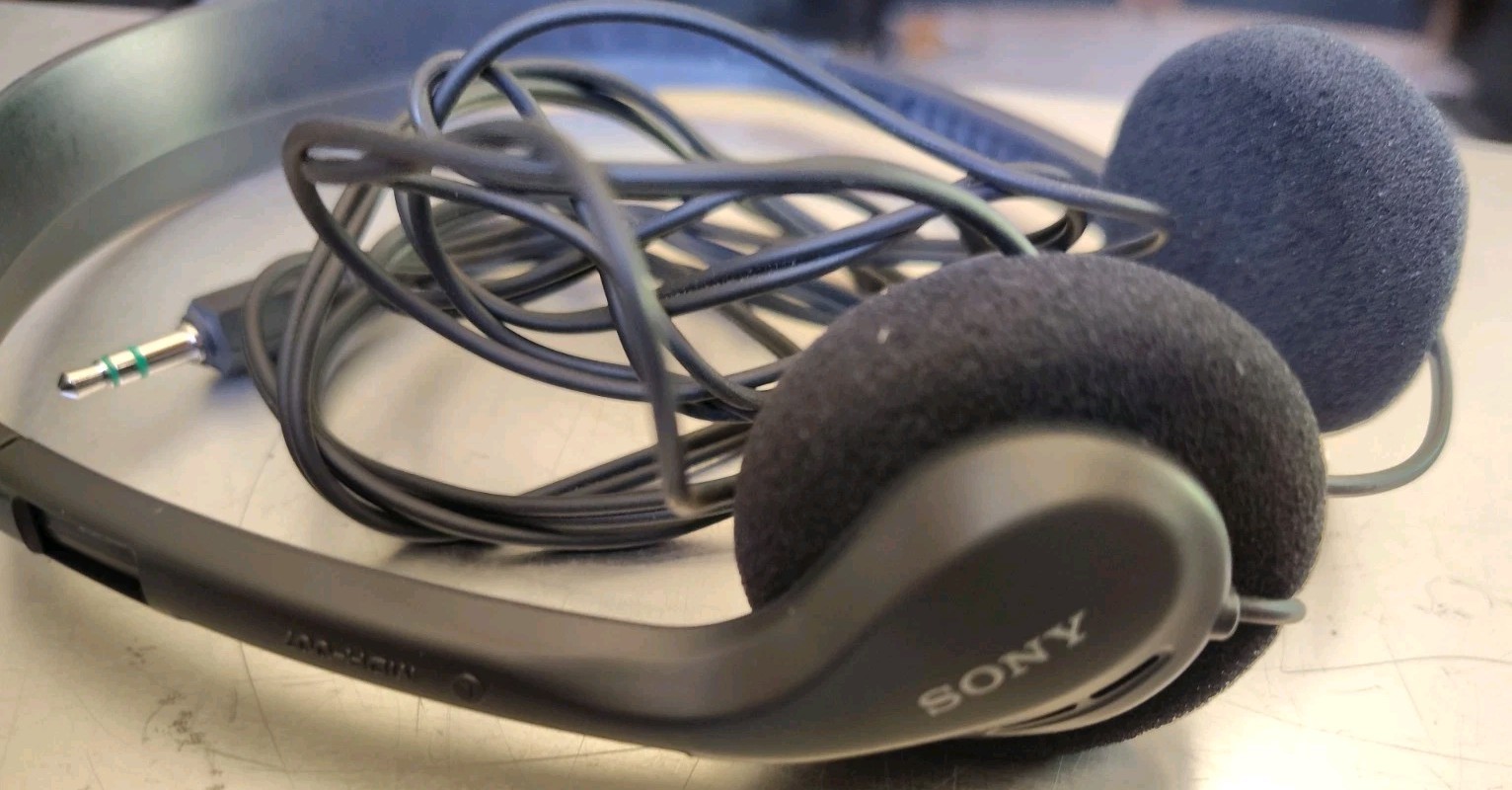 Sony MDR-007 Walkman Headphones Tested