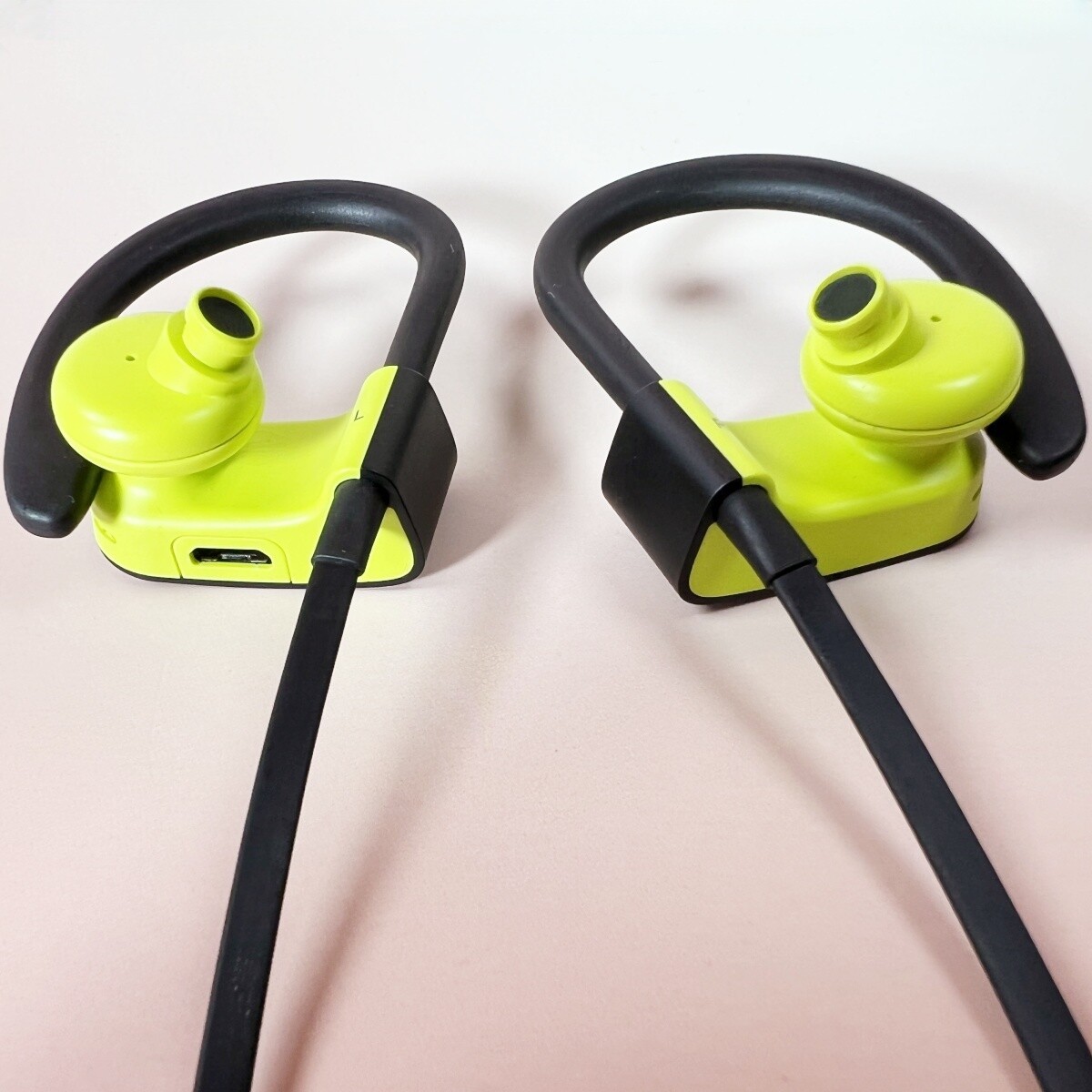 Beats by Dr. Dre Powerbeats 3 Wireless In-Ear Bluetooth Headphones Black Green