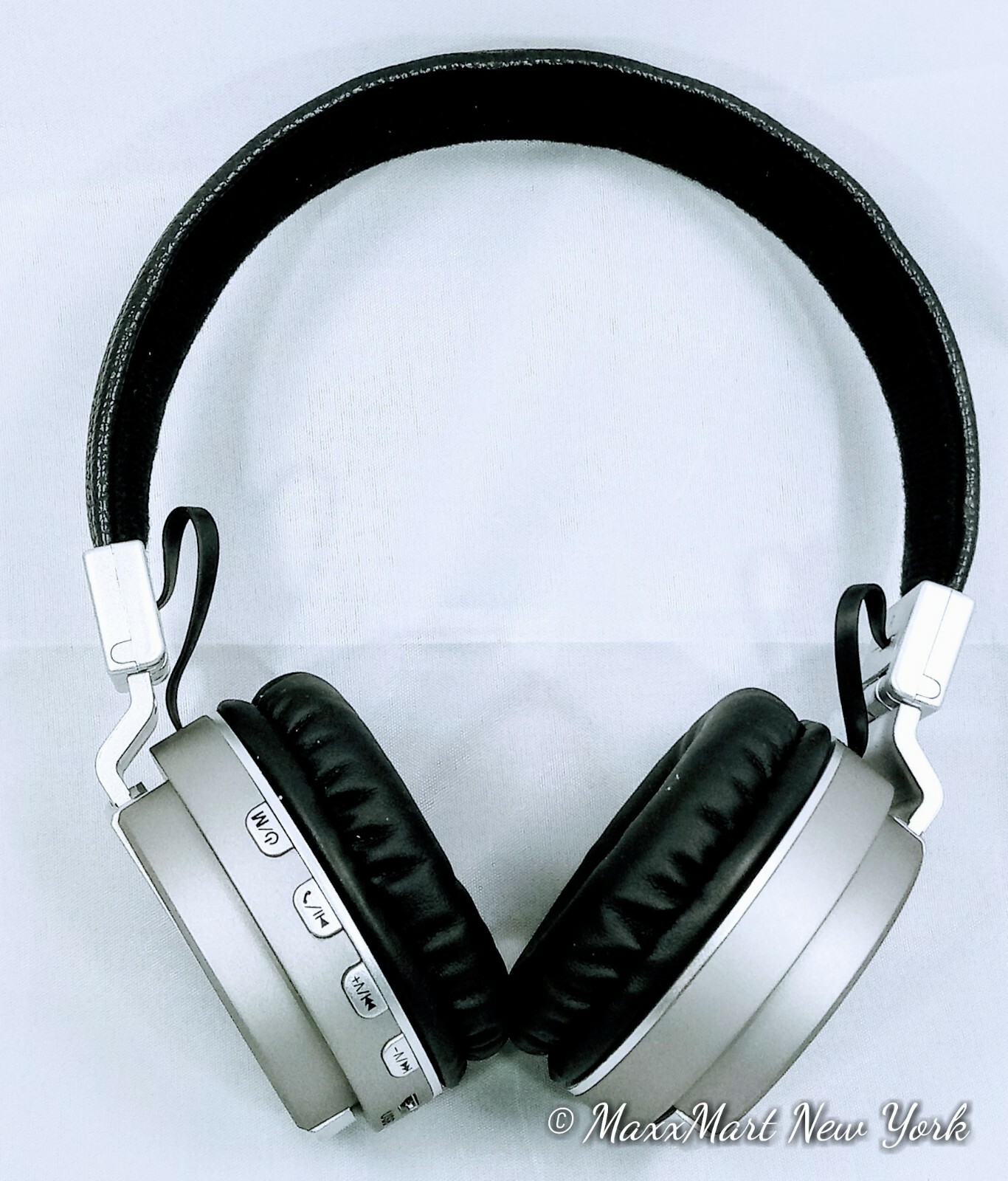 BT6. Blue Tooth Wireless Headphone Light Weight Great Sound Silver