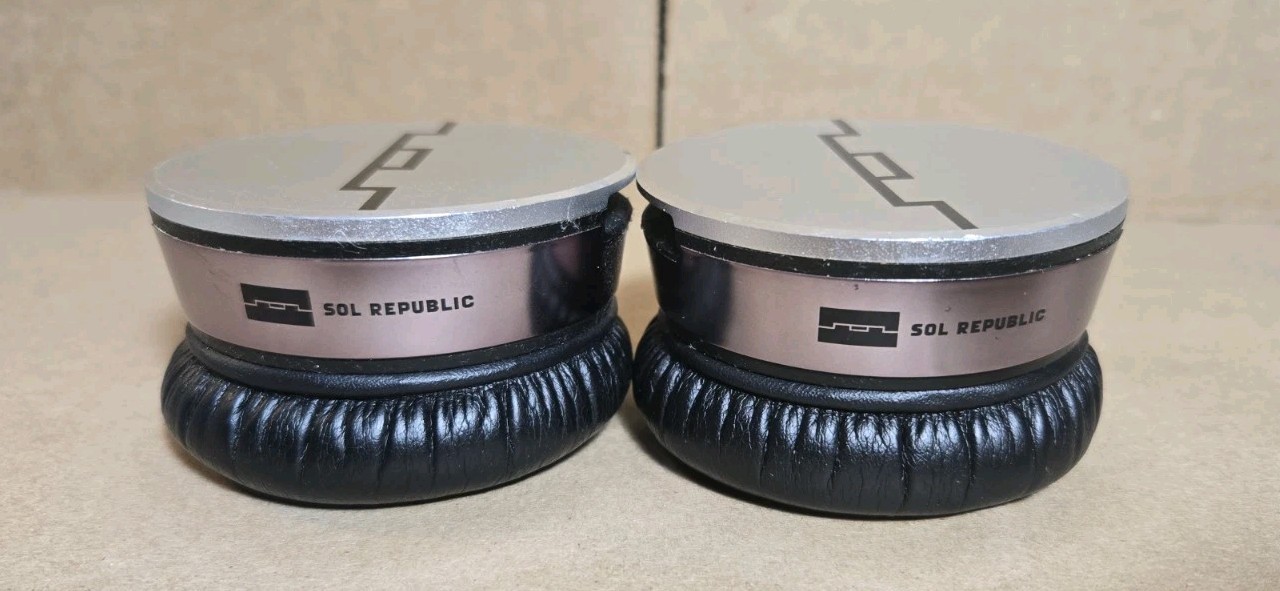 SOL REPUBLIC Tracks HD On-Ear Wired Headphones – Purple /Silver **TESTED**
