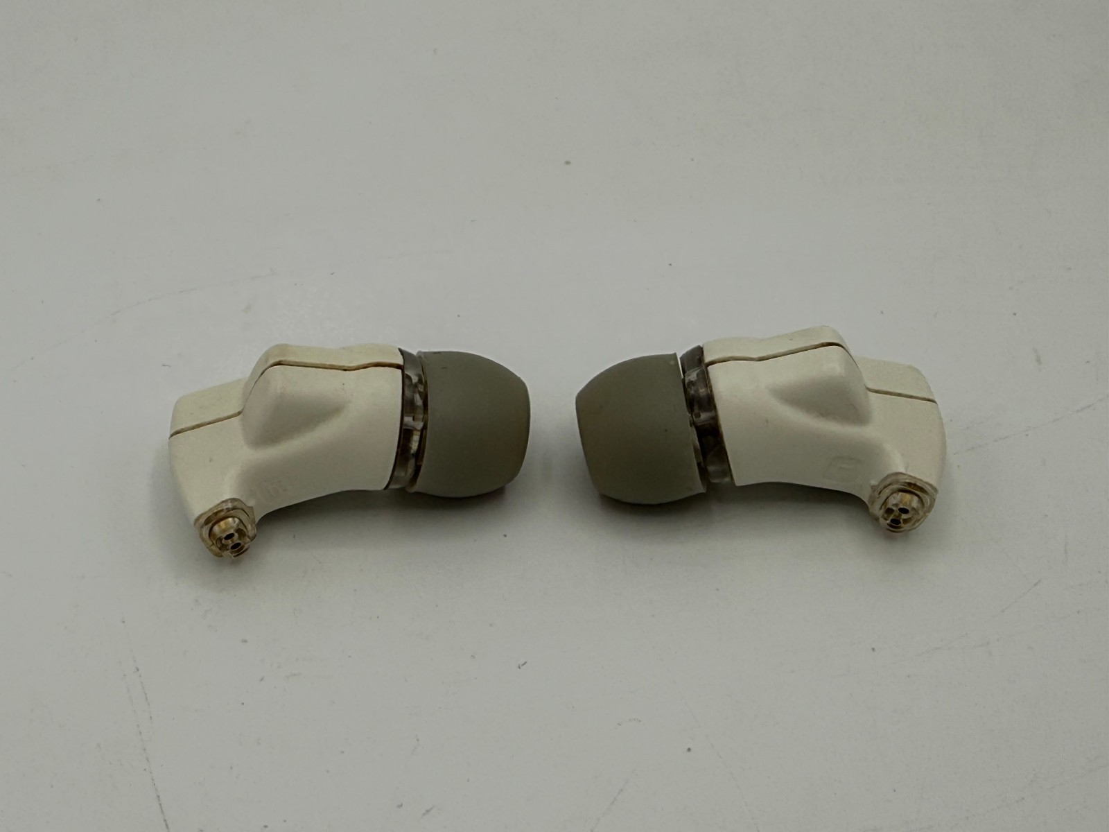 Ultimate Ears Super.fi 5 Pro White IEM In-Ear Monitor + FiiO RC-UE1 + Metal Case