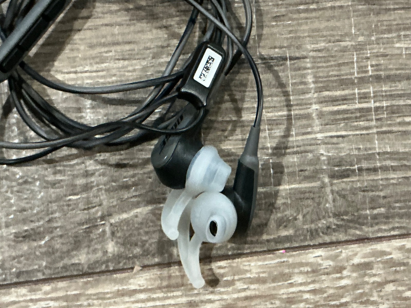 Bose SoundSport Wired In-Ear Headphones (Charcoal/Black with a standard 3.5mm)