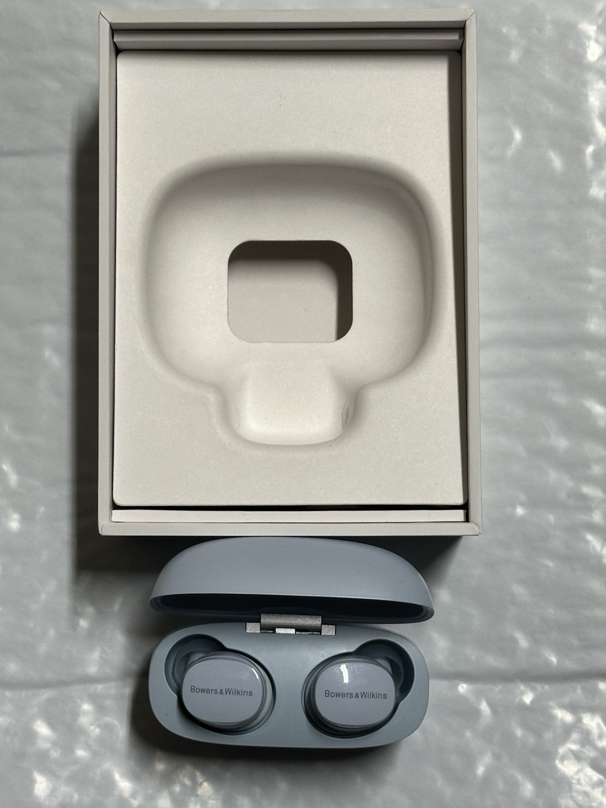 Bowers & Wilkins Pi6 Wireless Earbuds-Glacier Blue,