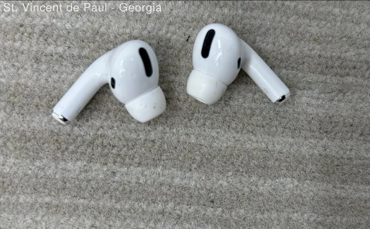 Apple AirPods Pro 1st Gen Wireless Earbuds with MagSafe Charging Case A2190 Read