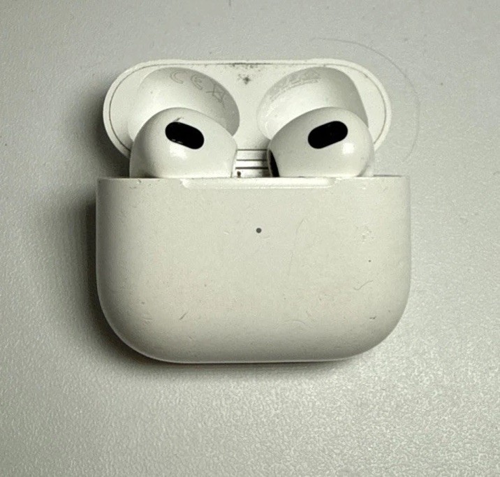 Apple AirPods 3rd Generation Earbuds QUIET Charging Case White MME73AM/A