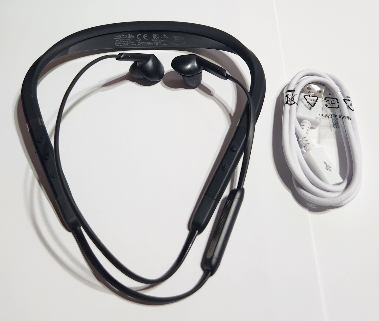 Titanium Black Jabra Elite 65e Wireless In-Ear Headphones -Works but NO EARWINGS